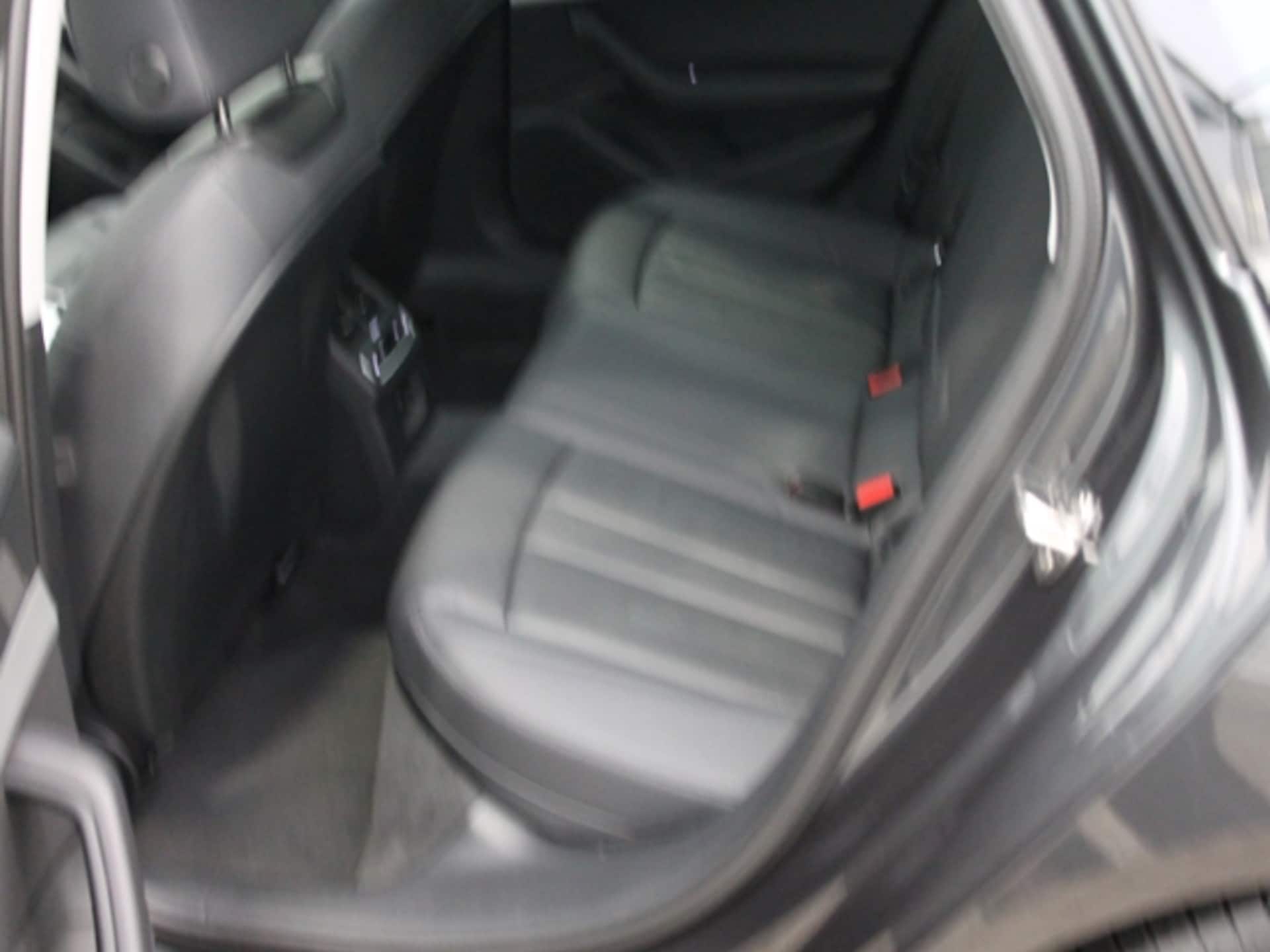 Audi A4 Limousine