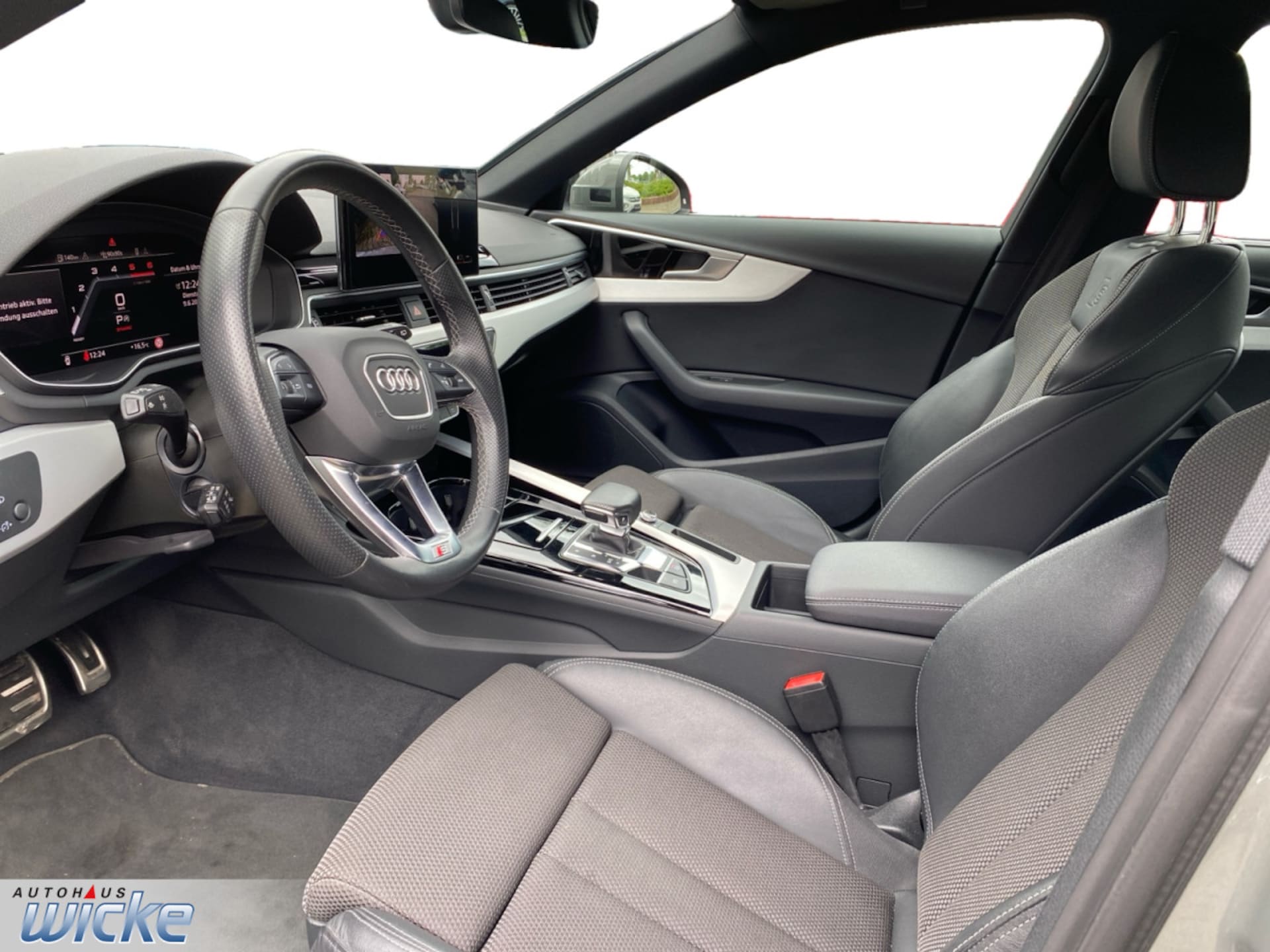 Audi A4 Avant S line