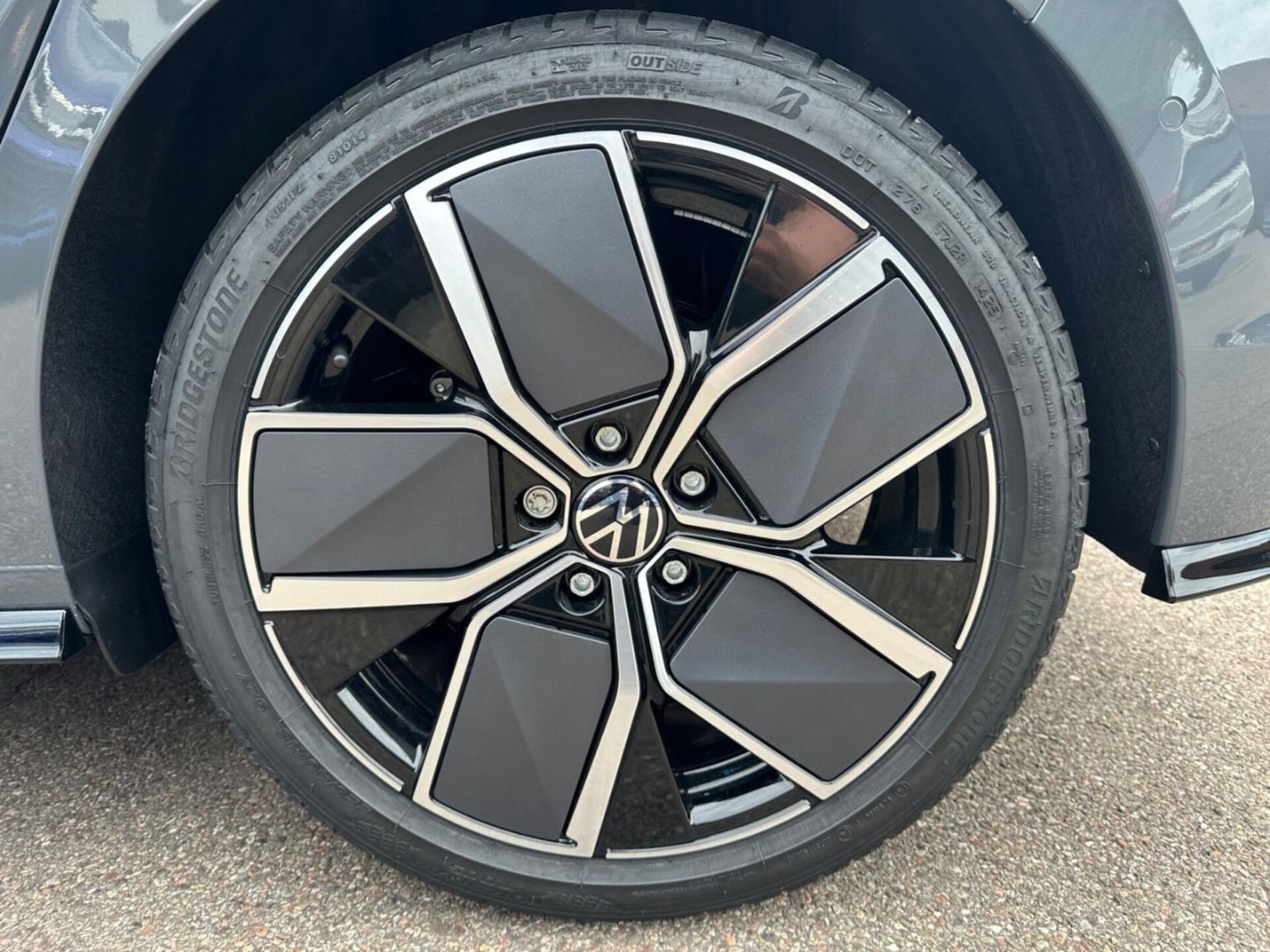 Volkswagen Golf R-Line