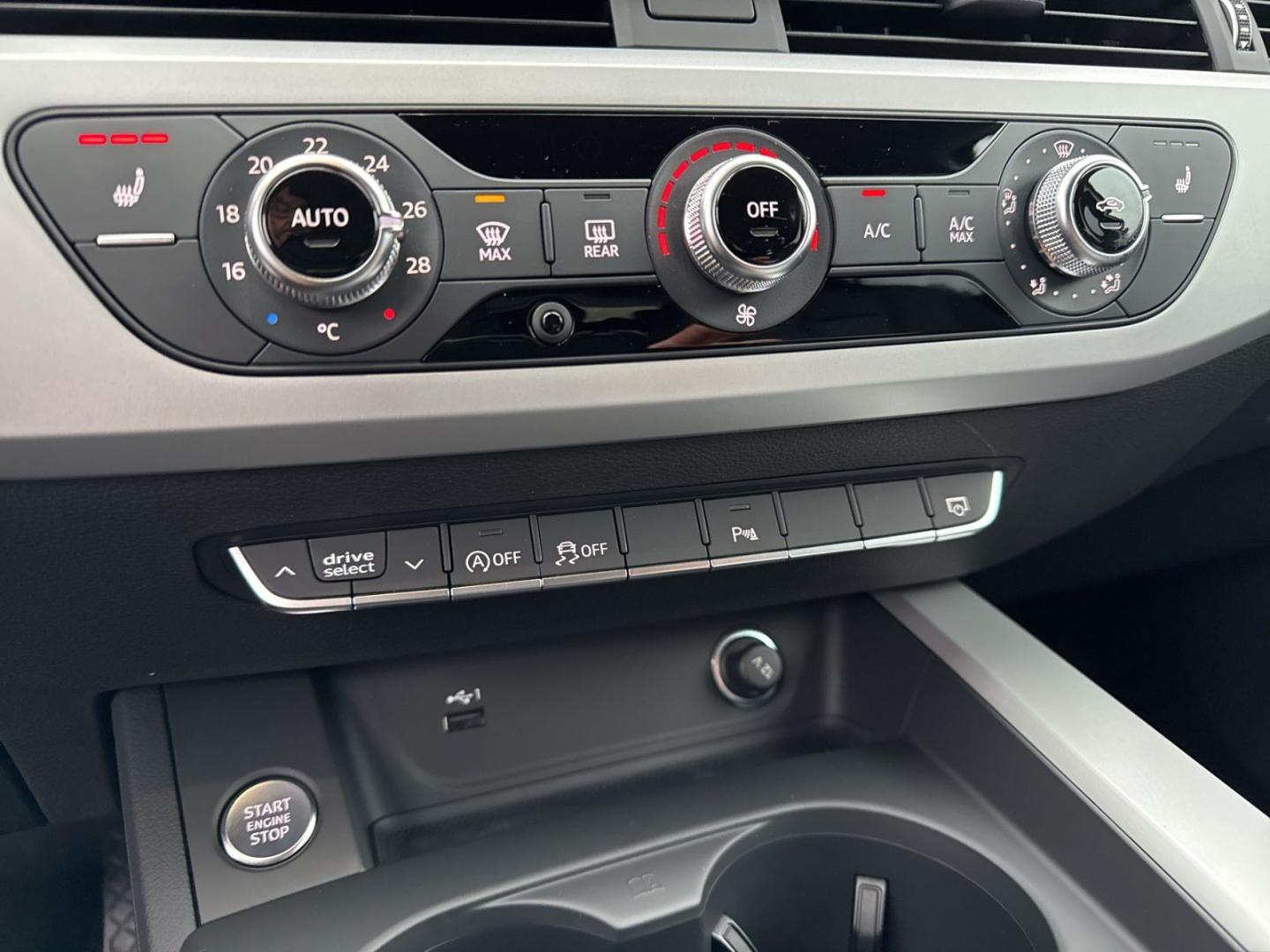 Image about Audi A4 Avant 40 TFSI S tronic
