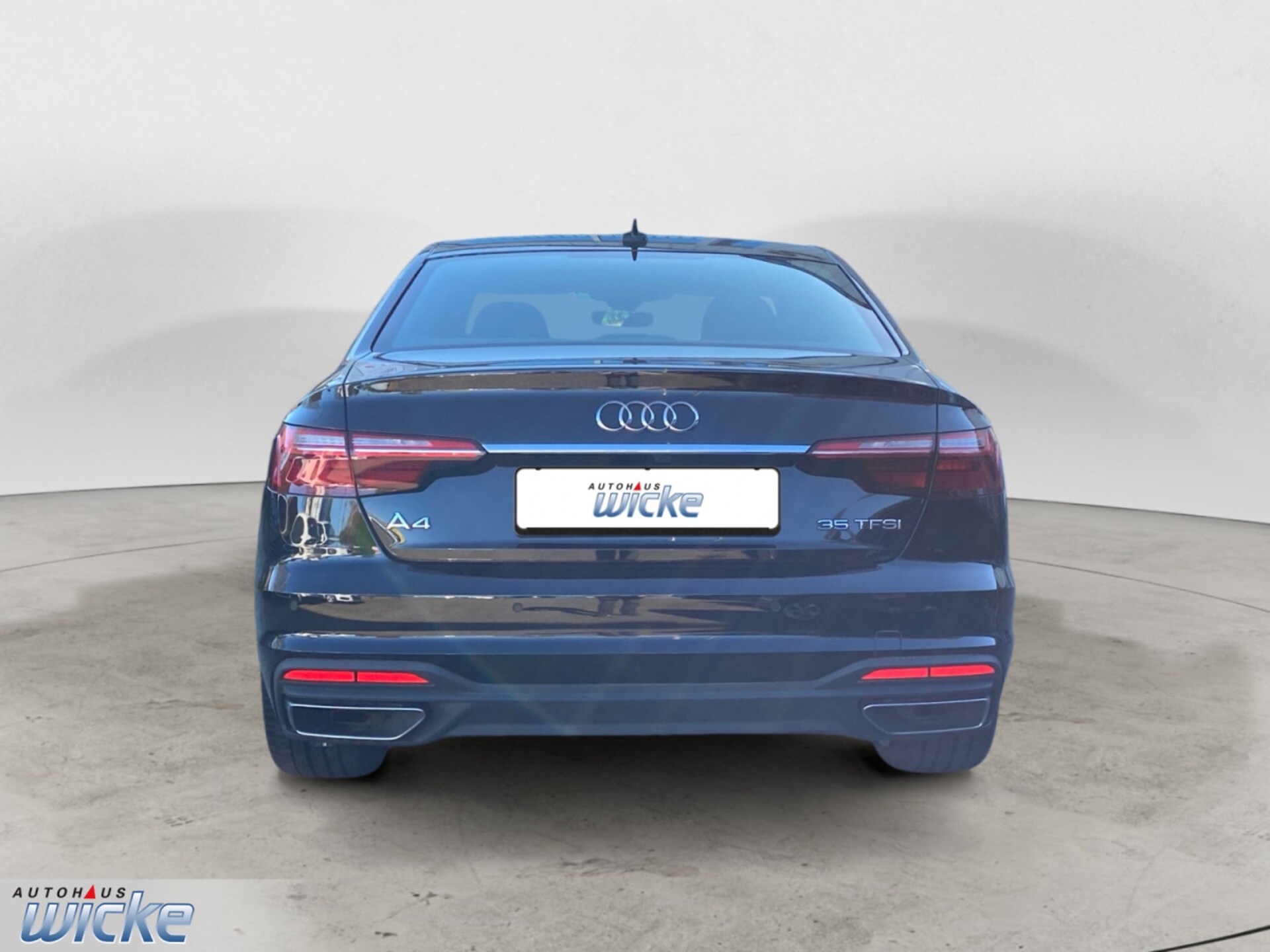 Audi A4 Limousine