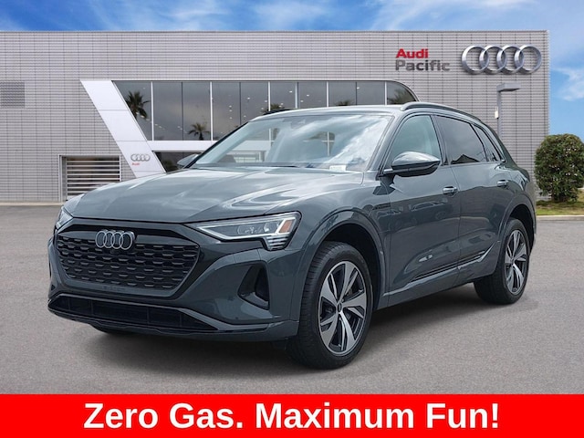 Photo of 2024 Audi Q8 e-tron 