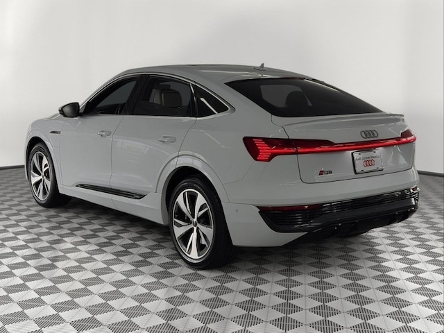 2024 Audi Q8 Sportback e-tron