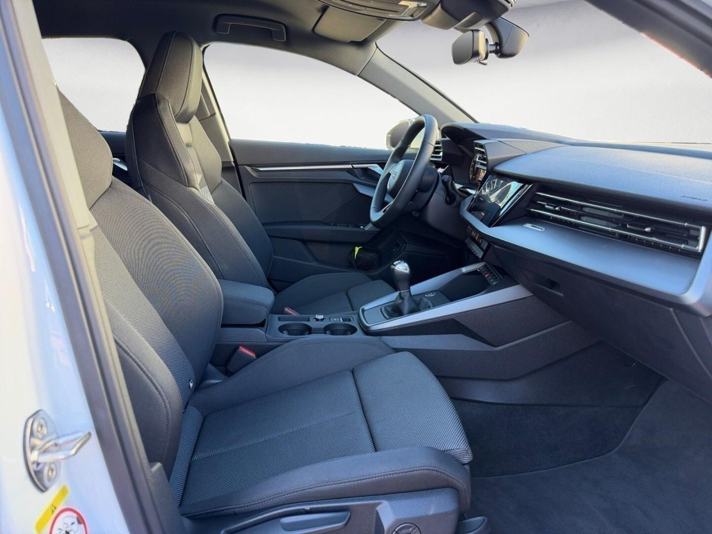 Bild über Audi A3 Sportback TFSI Schaltgetriebe - für weitere Informationen kontaktieren Sie den Audi Partner