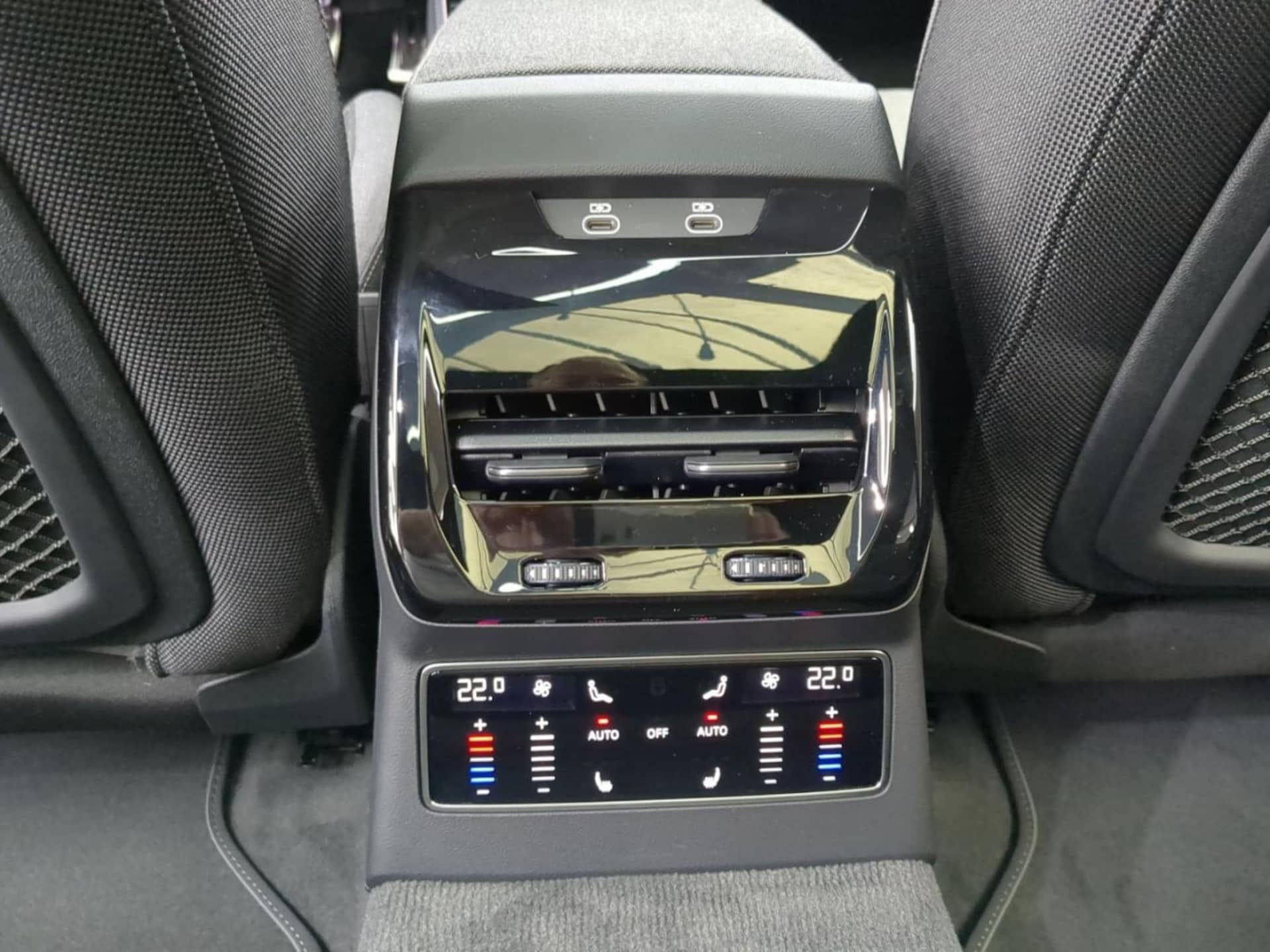 Audi A6 Avant edition one