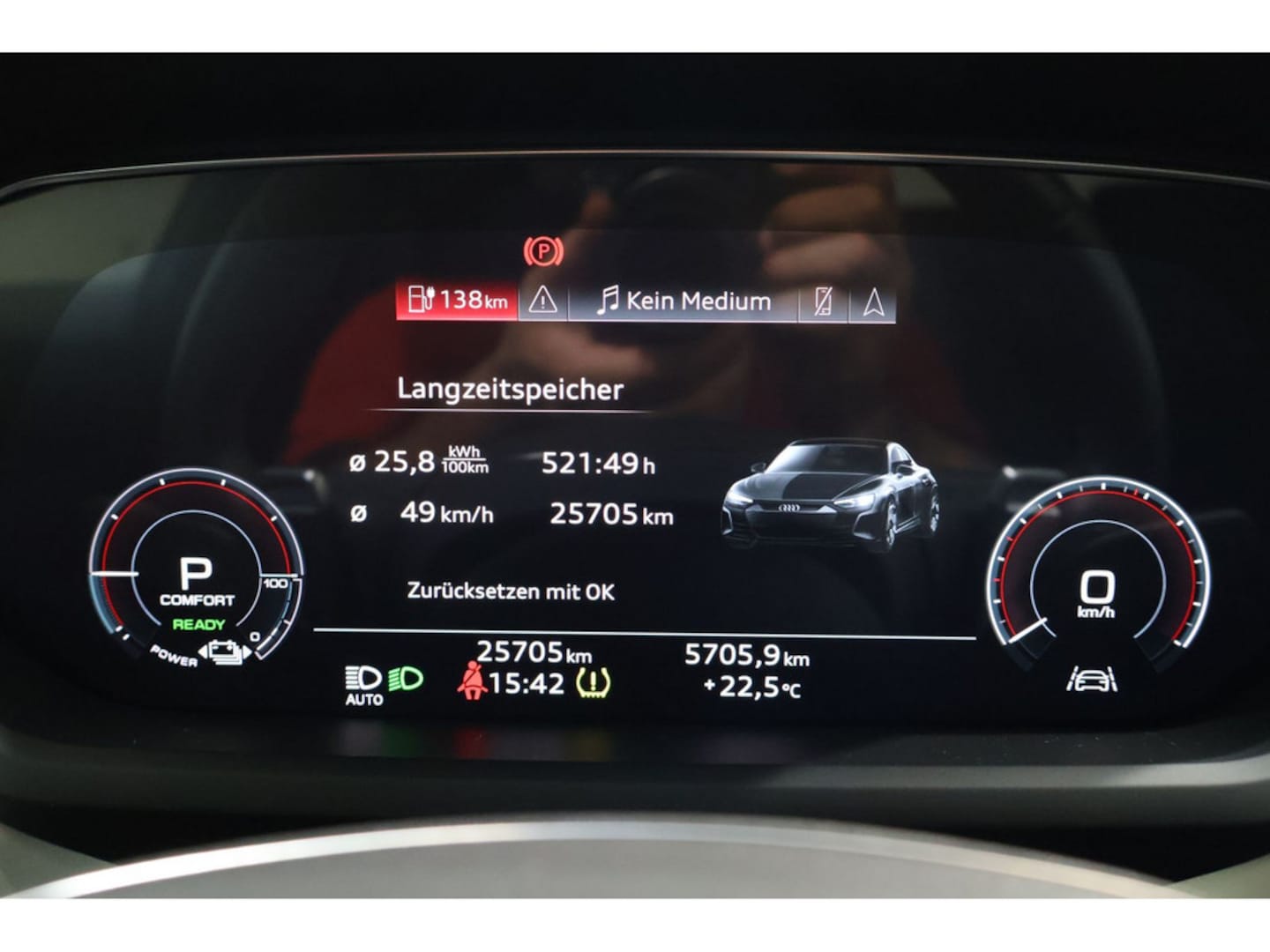 Bild über Audi RS e-tron GT e-tron quattro - für weitere Informationen kontaktieren Sie den Audi Partner