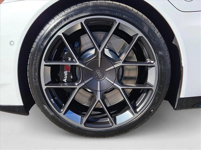 2025 Audi RS e-tron GT Performance Base - Photo 10