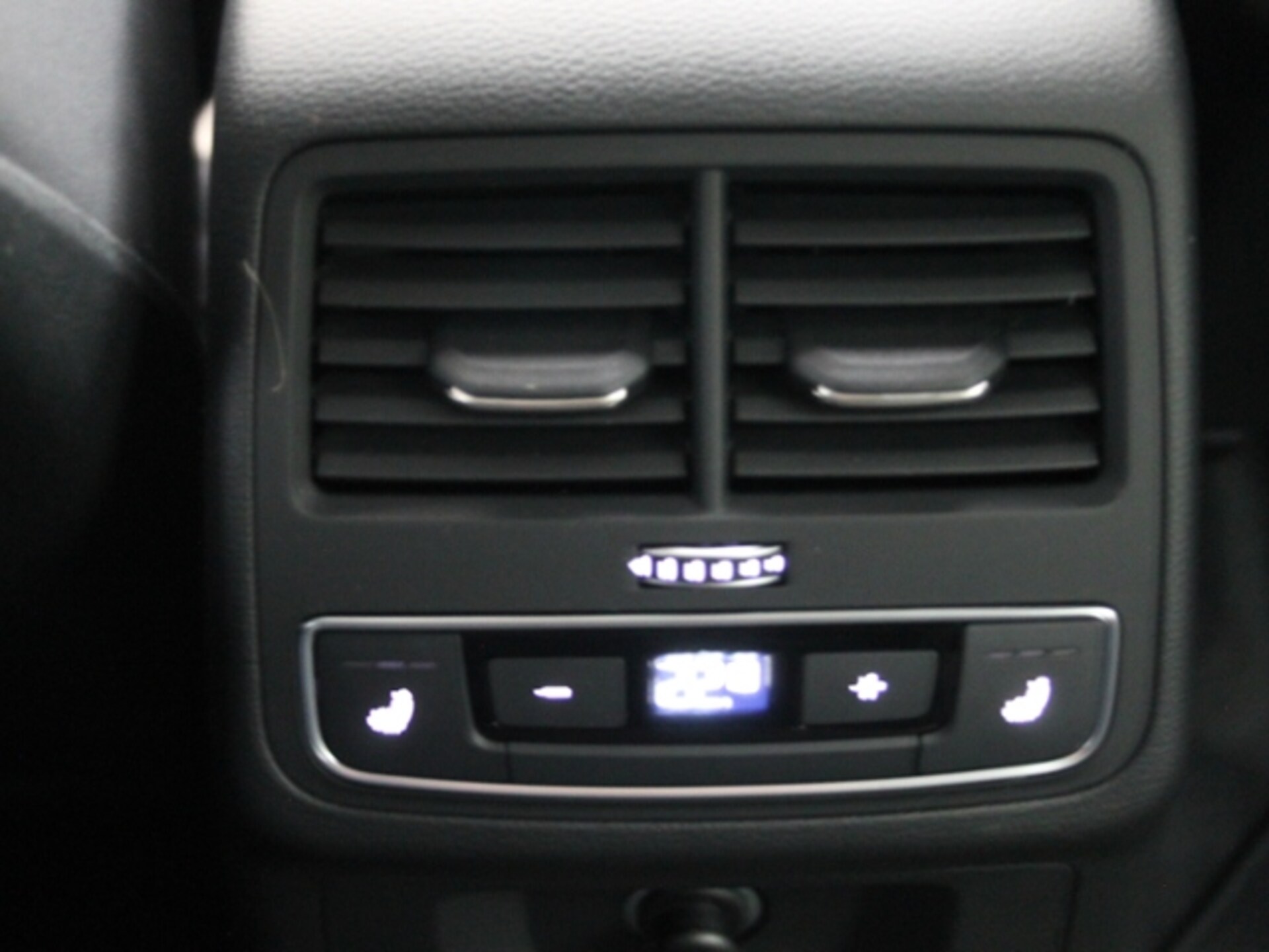 Audi A4 Limousine