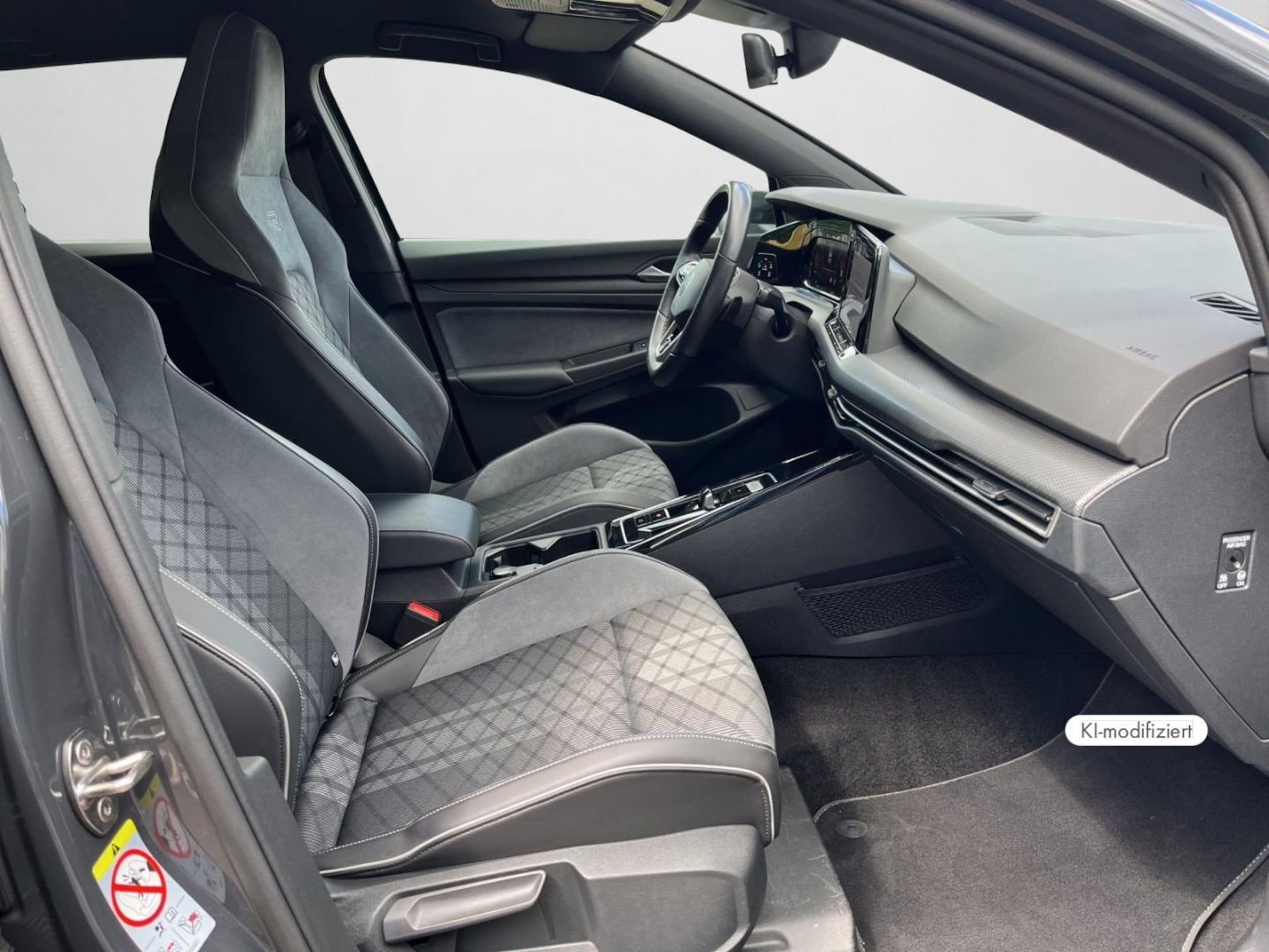 Volkswagen Golf R-Line