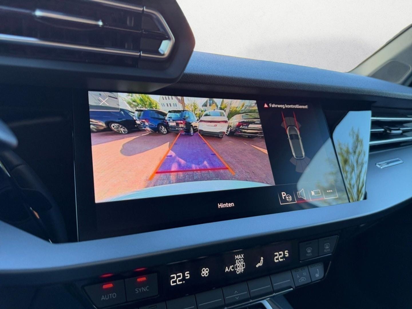 Bild über Audi A3 Sportback TFSI Schaltgetriebe - für weitere Informationen kontaktieren Sie den Audi Partner