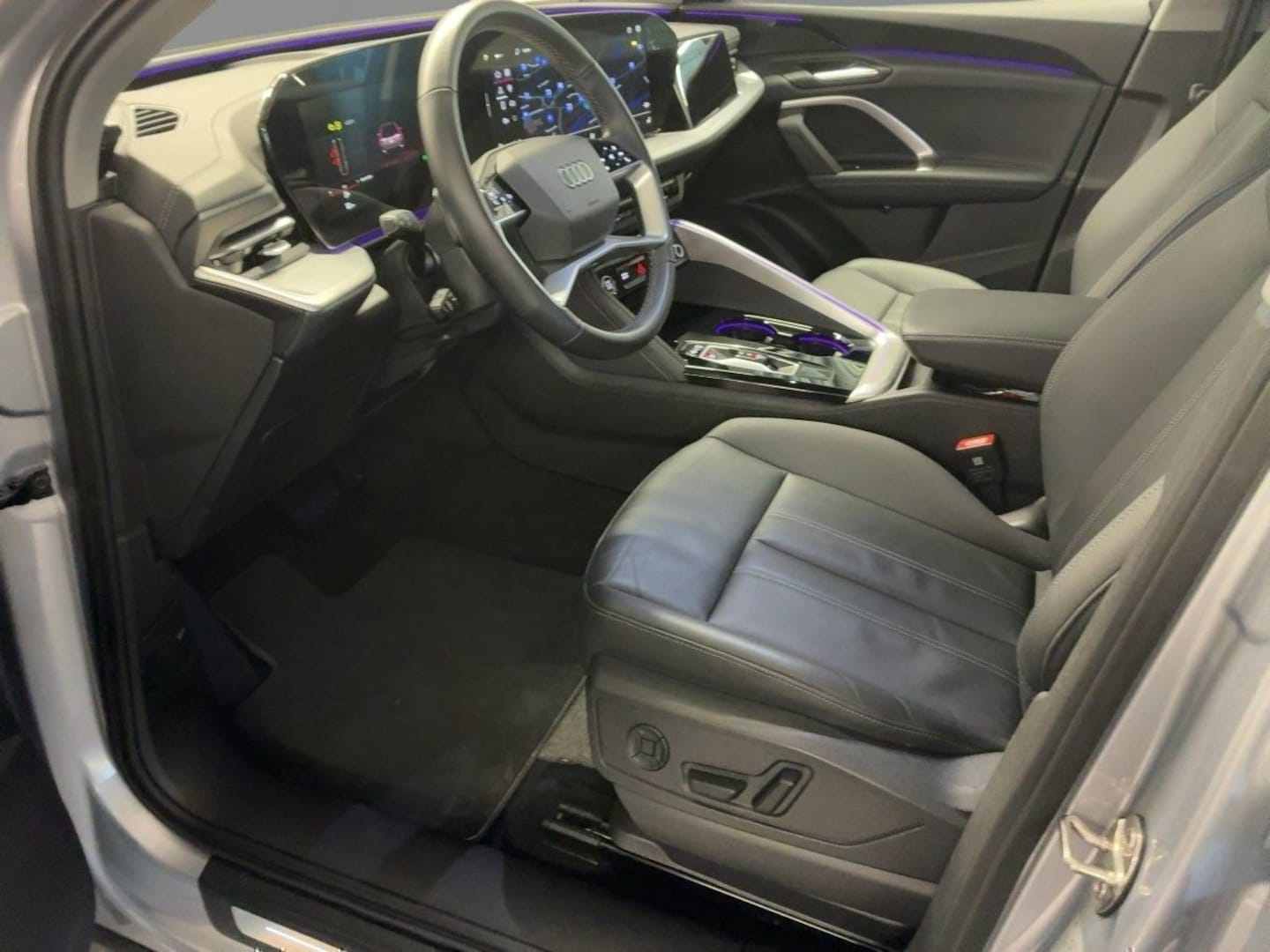 Bild über Audi Q5 SUV TDI quattro 150 kW S tronic - für weitere Informationen kontaktieren Sie den Audi Partner