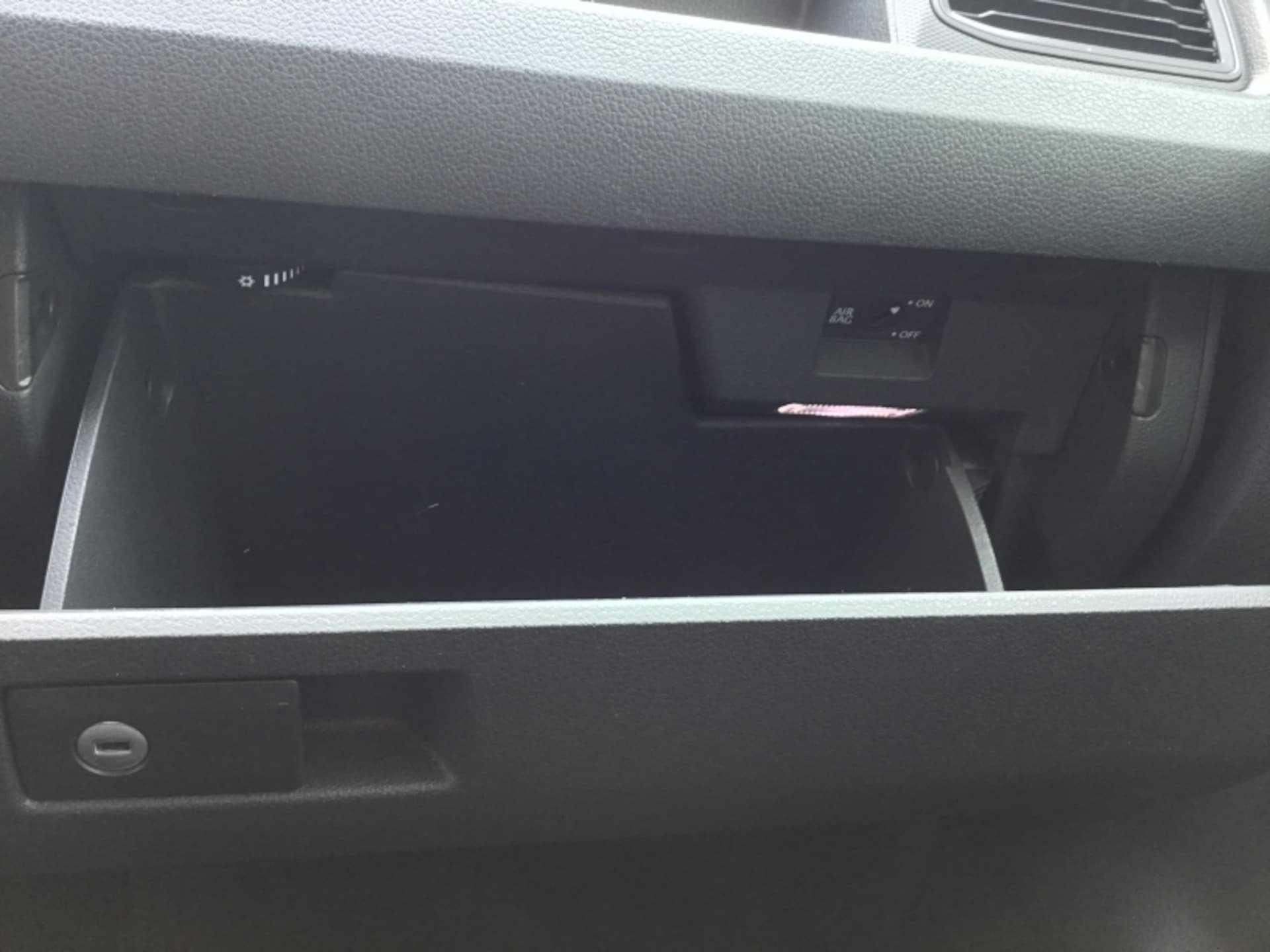 Volkswagen Caddy Maxi Kasten Basis-Modell