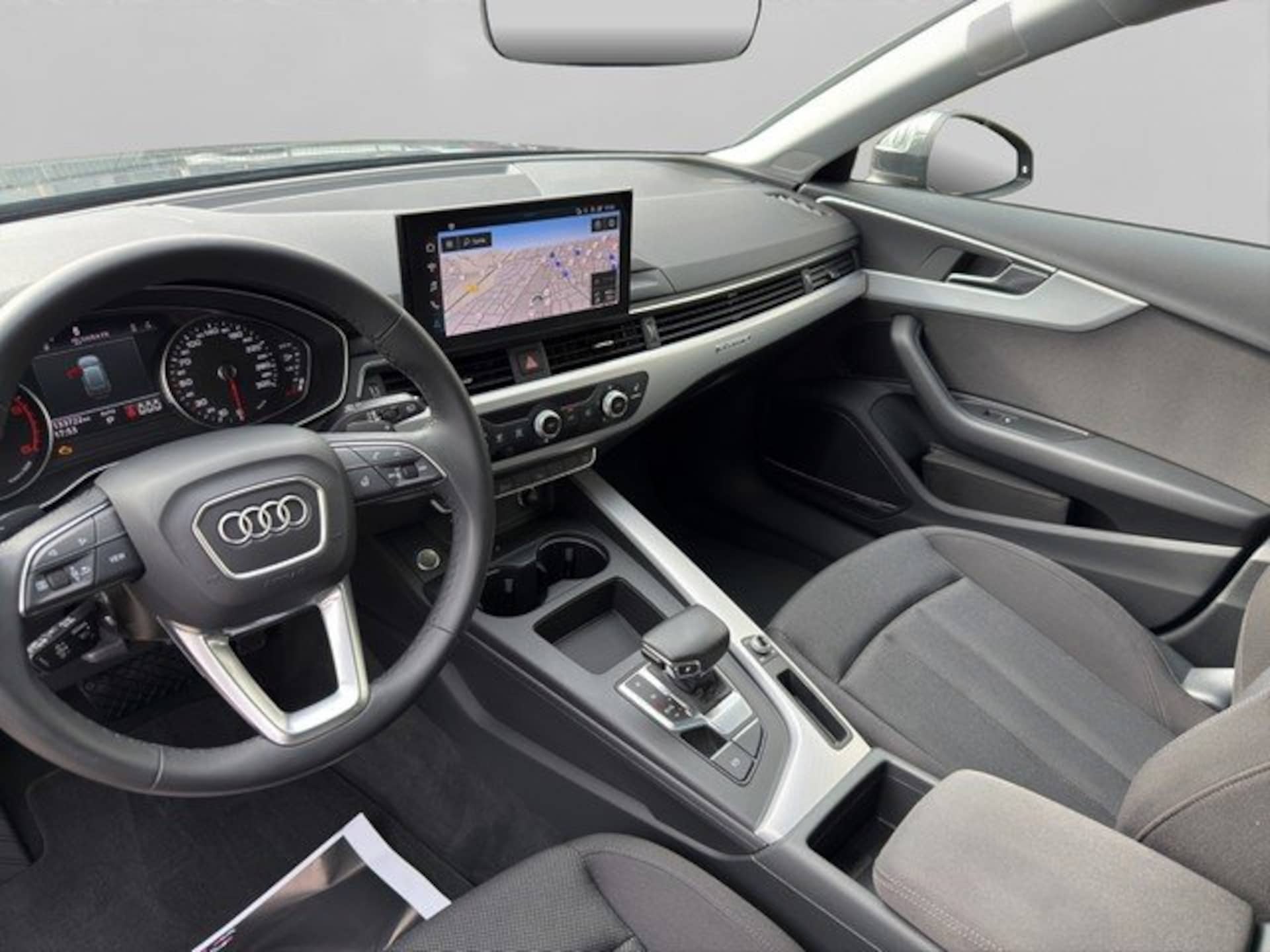 Audi A4 Avant S line