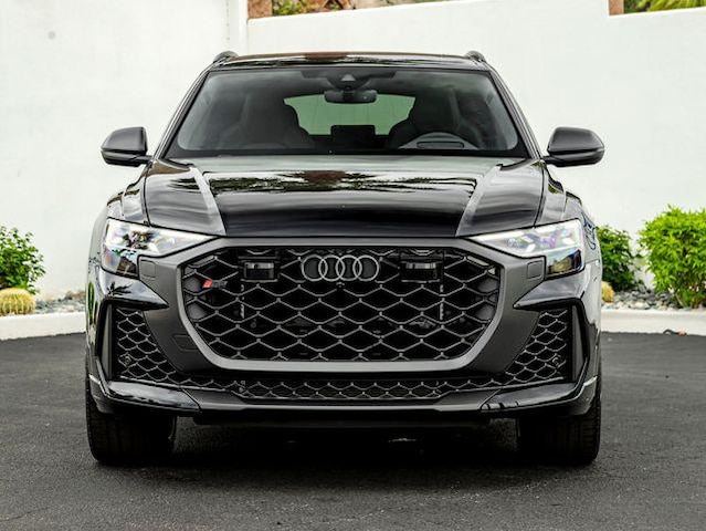 2026 Audi RS Q8 SUV performance
