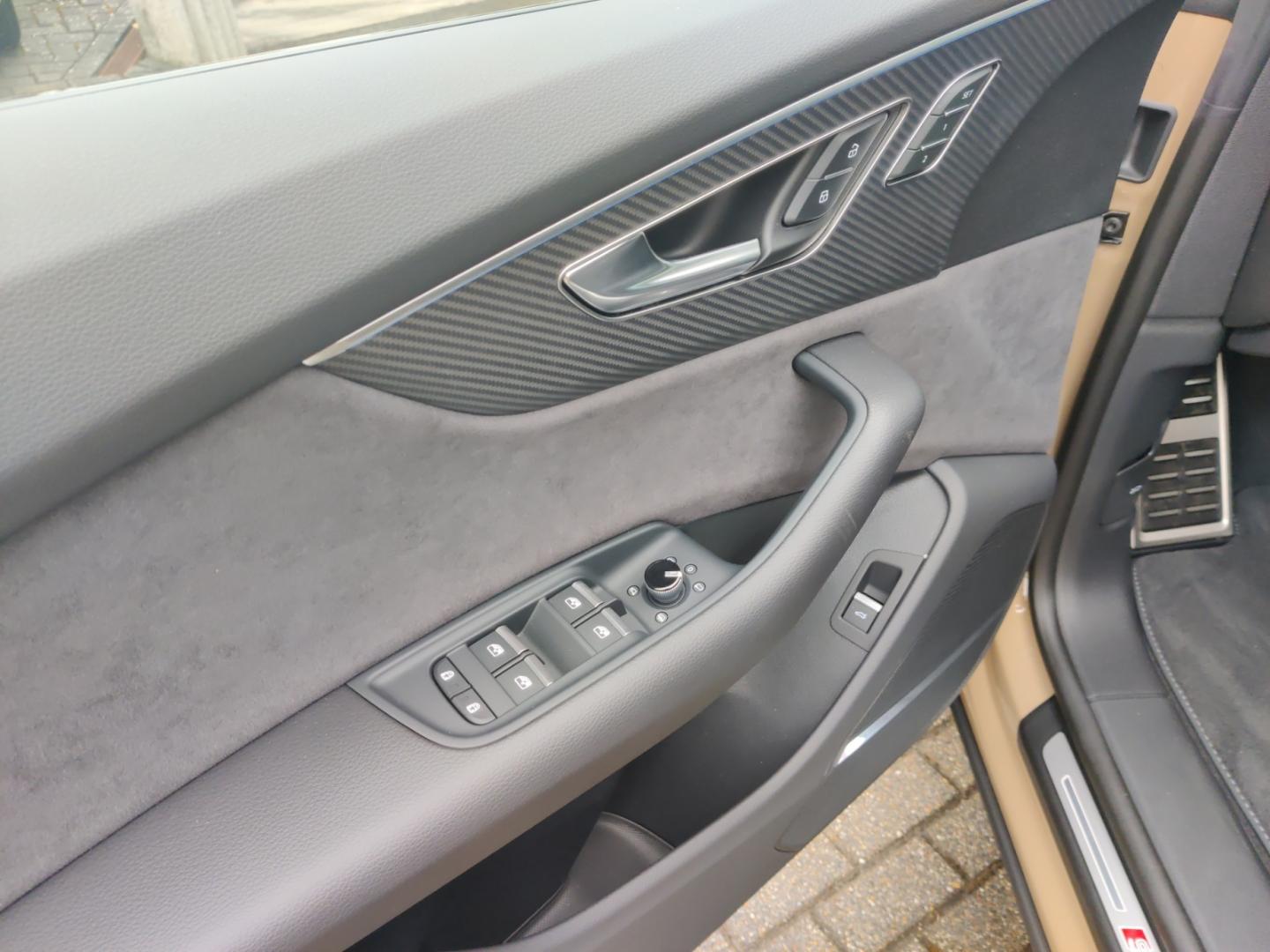 Image about Audi SQ8 SUV TFSI quattro tiptronic