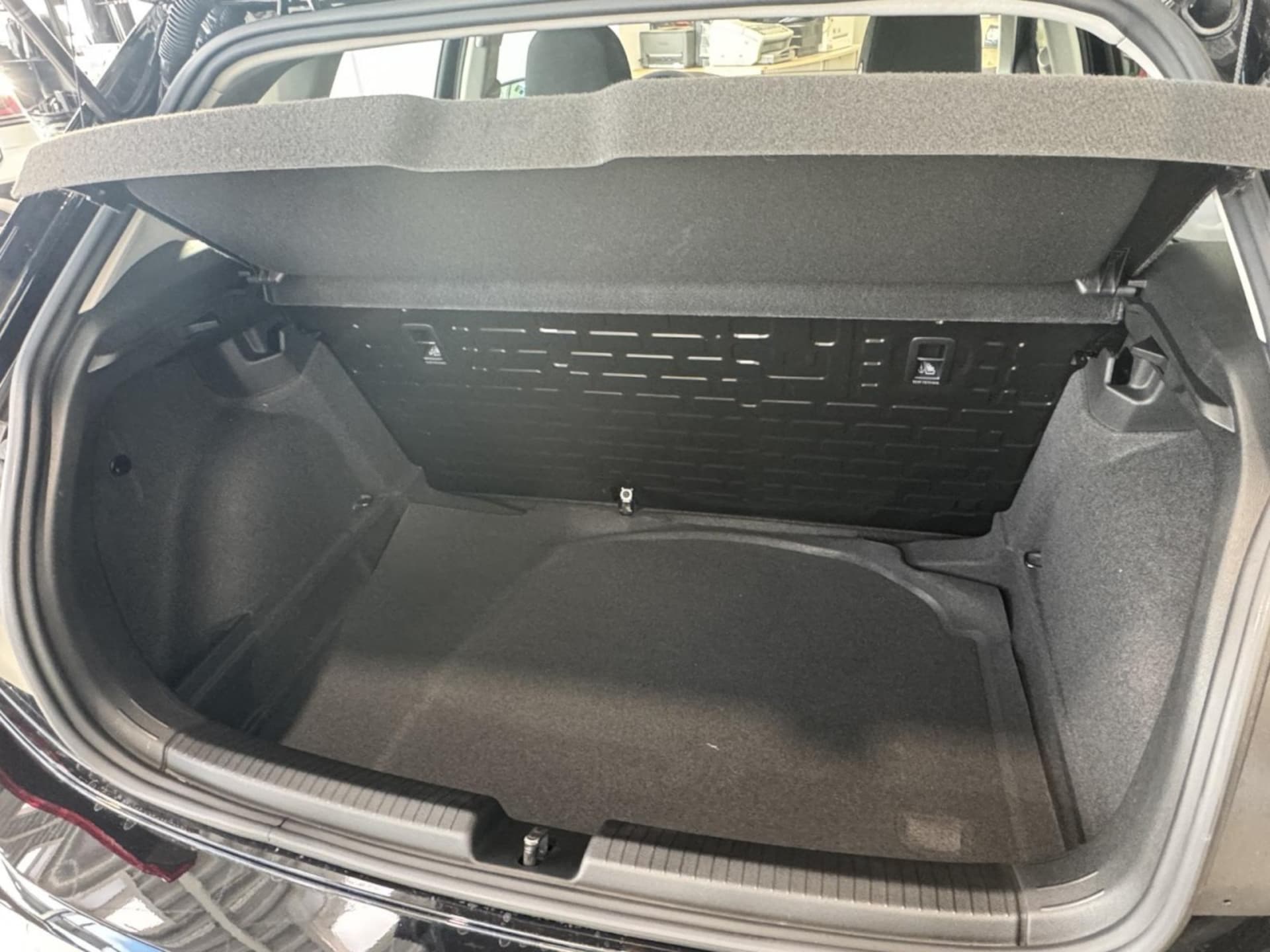 Volkswagen Polo Basis-Modell
