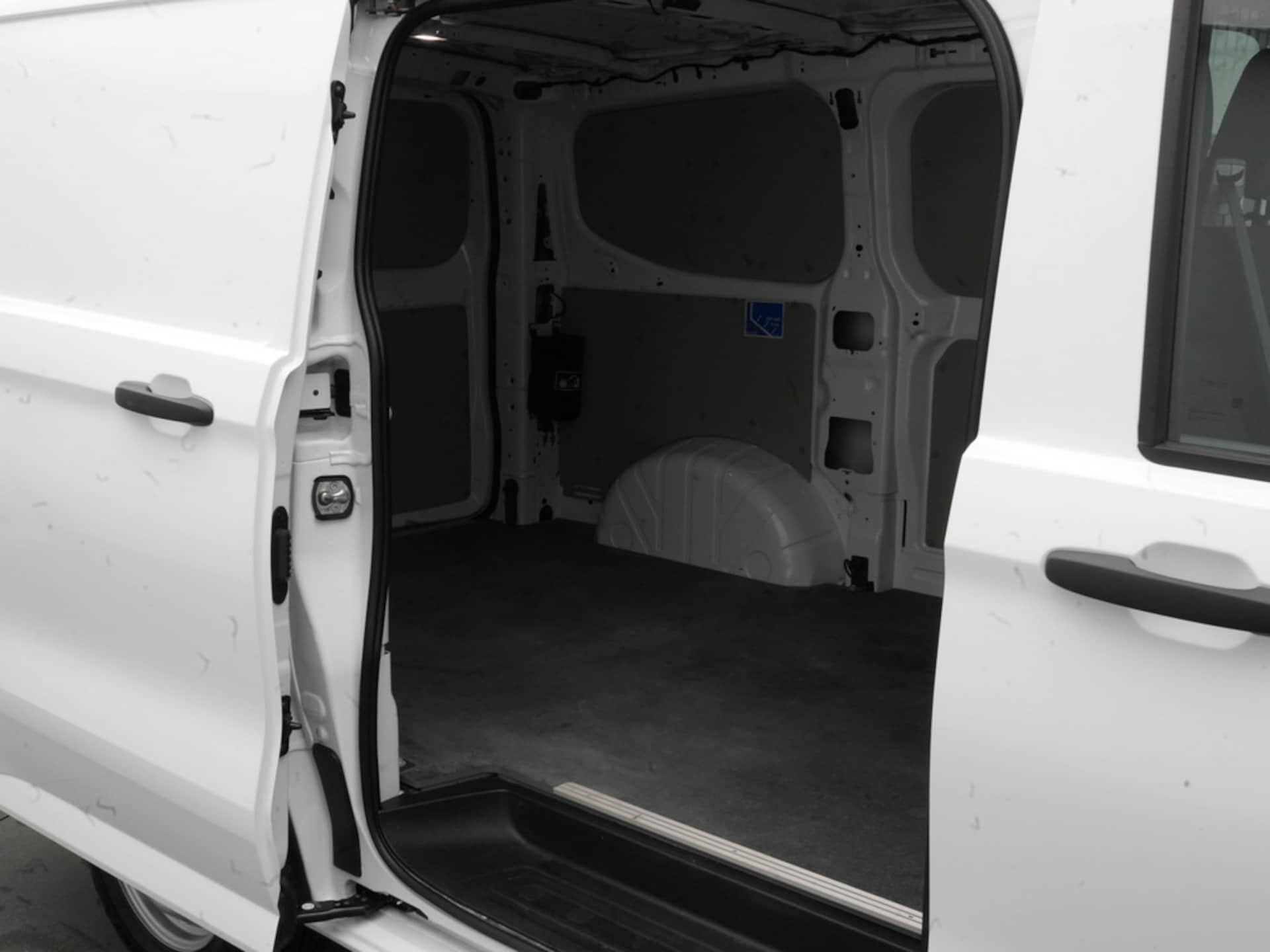 Volkswagen Transporter Kasten kurzer Radstand