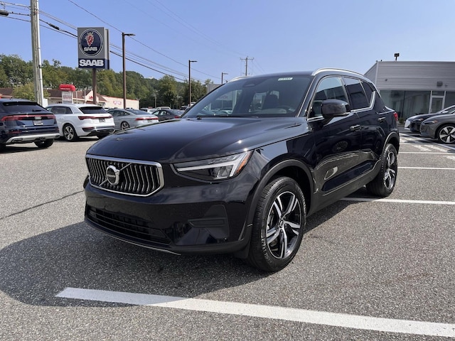 2025 Volvo XC40