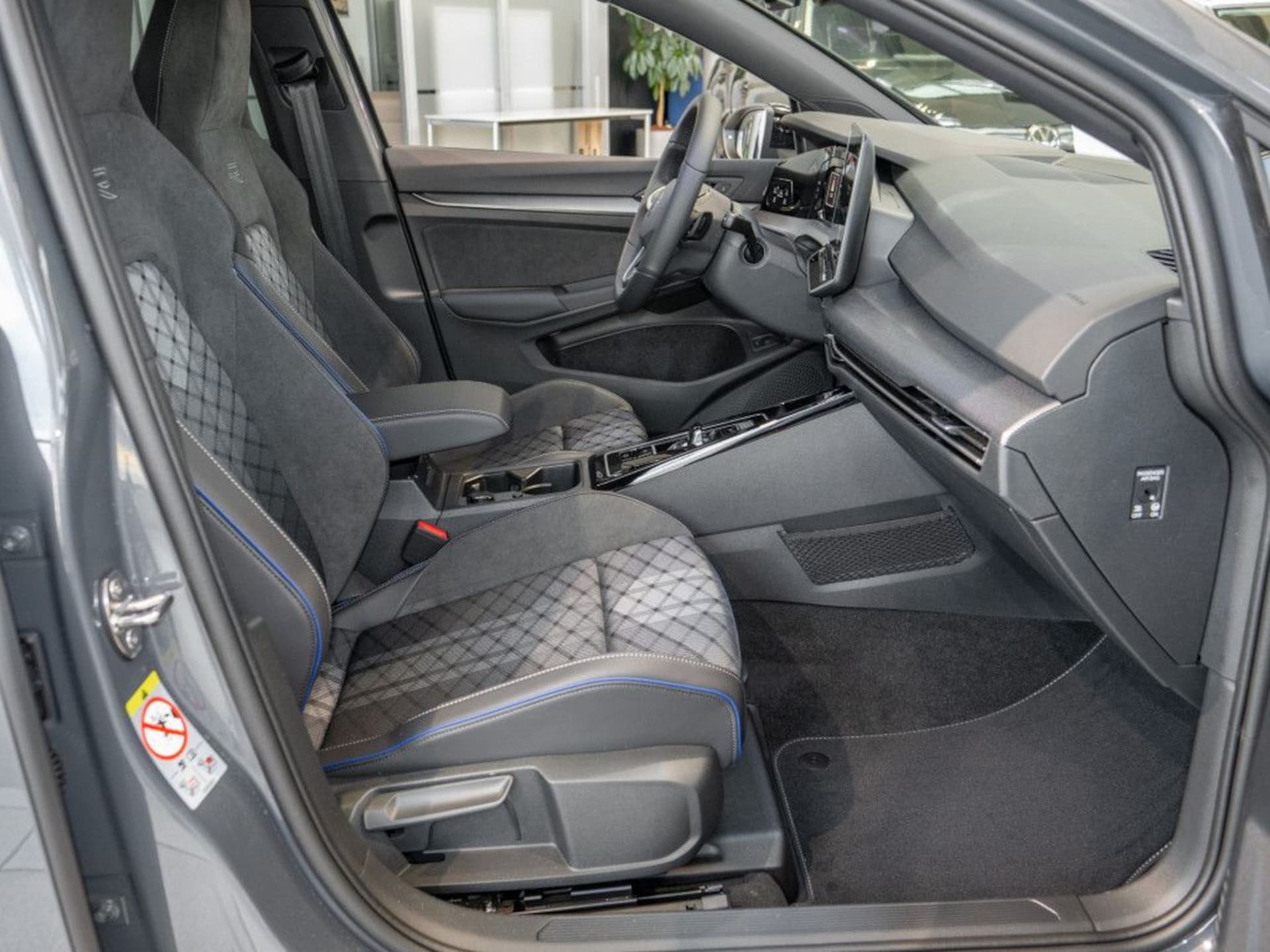 Volkswagen Golf Variant R-Line
