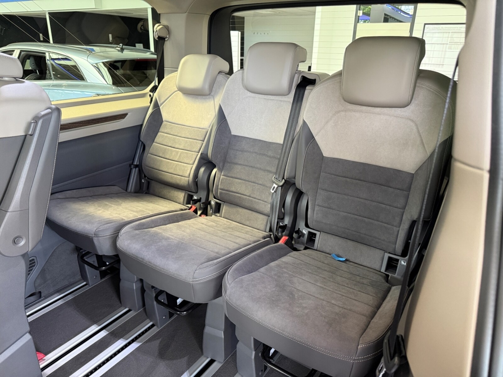 Volkswagen Multivan Langversion – Bild 11