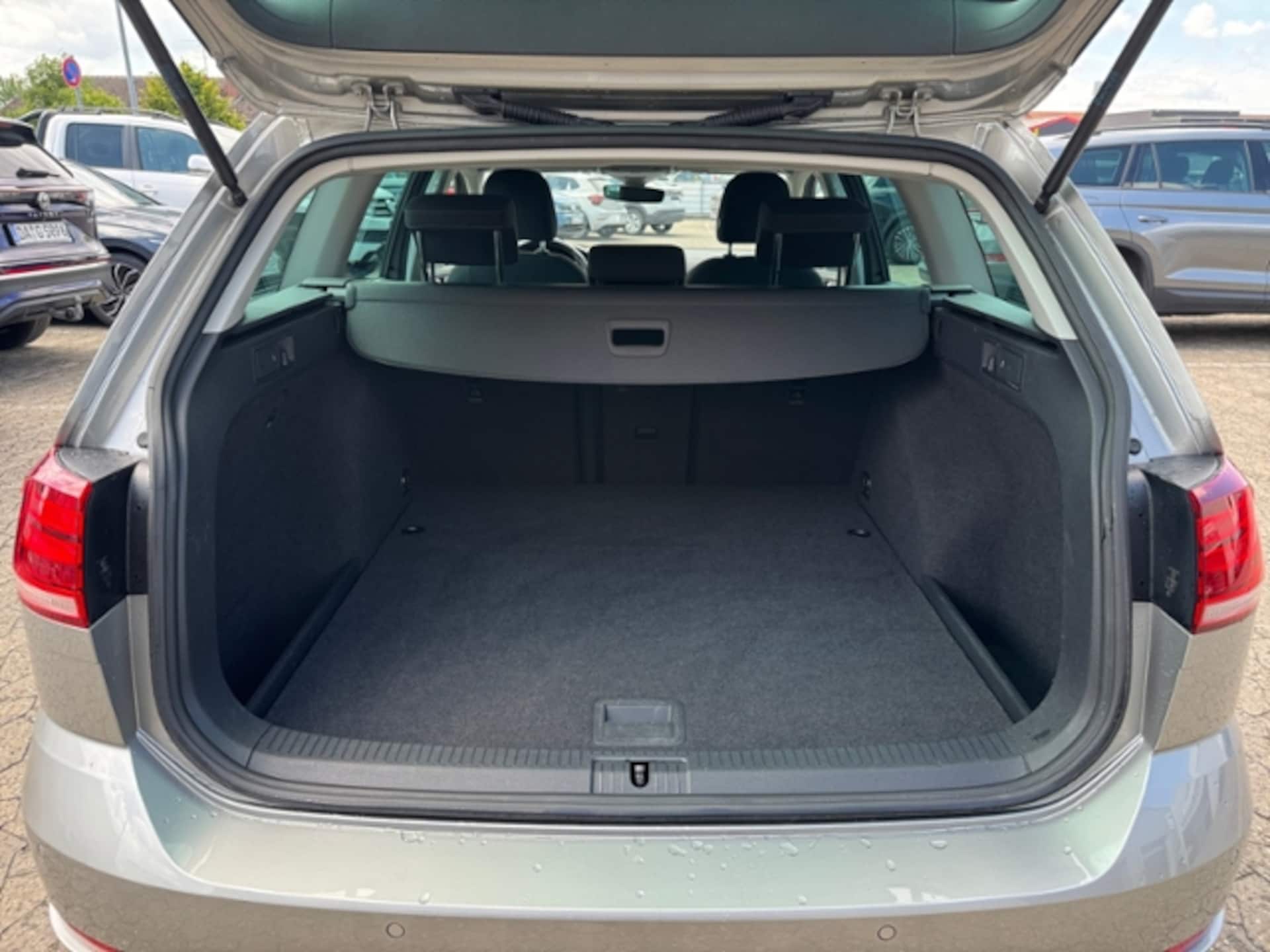Volkswagen Golf Variant IQ.DRIVE