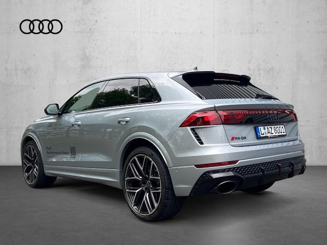 Audi RSQ8