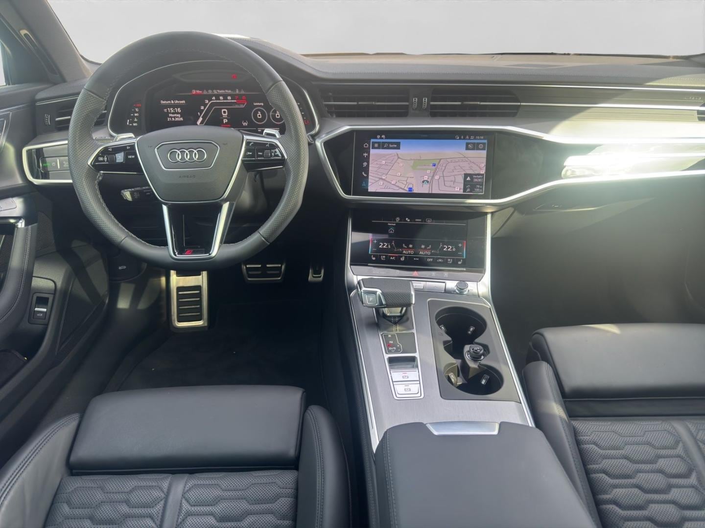 Bild über Audi RS 6 Avant TFSI quattro tiptronic - für weitere Informationen kontaktieren Sie den Audi Partner