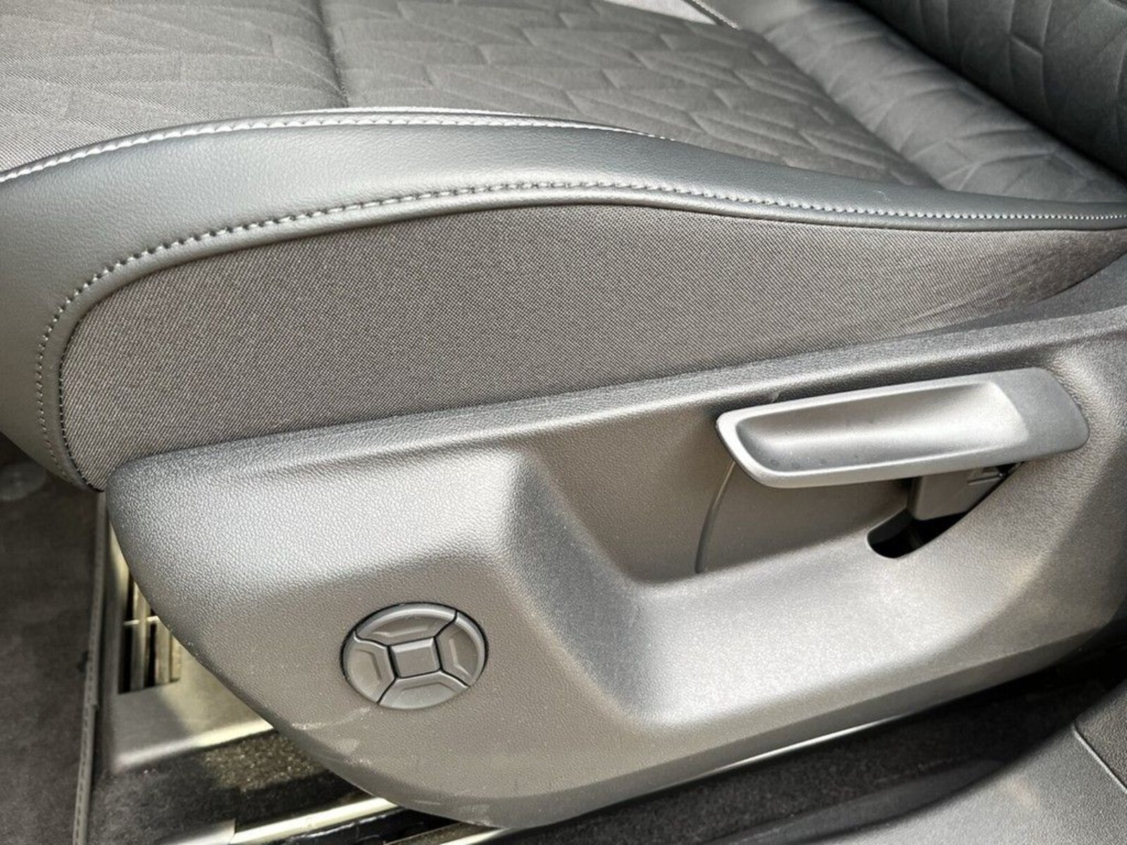 Volkswagen Tiguan – Bild 21