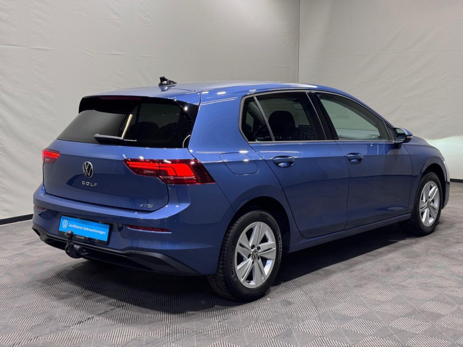 Volkswagen Golf Life