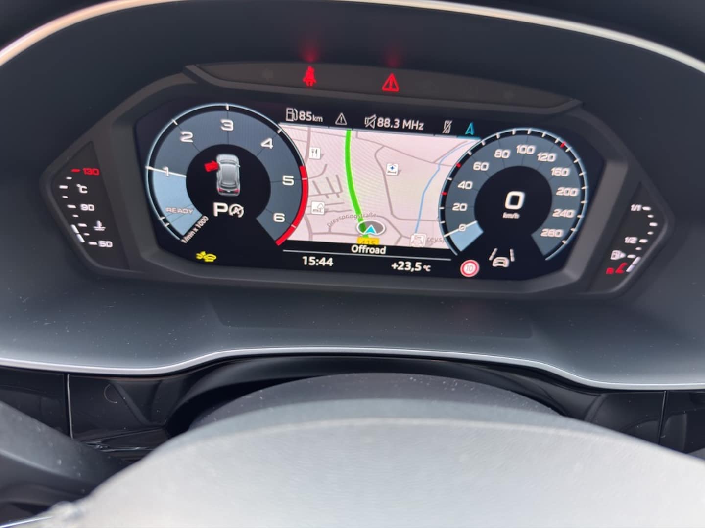 Bild über Audi Q3 TDI 110 kW S tronic - für weitere Informationen kontaktieren Sie den Audi Partner