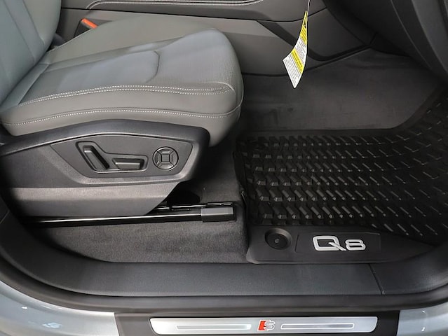 2026 Audi Q8 Premium Plus - Photo 31