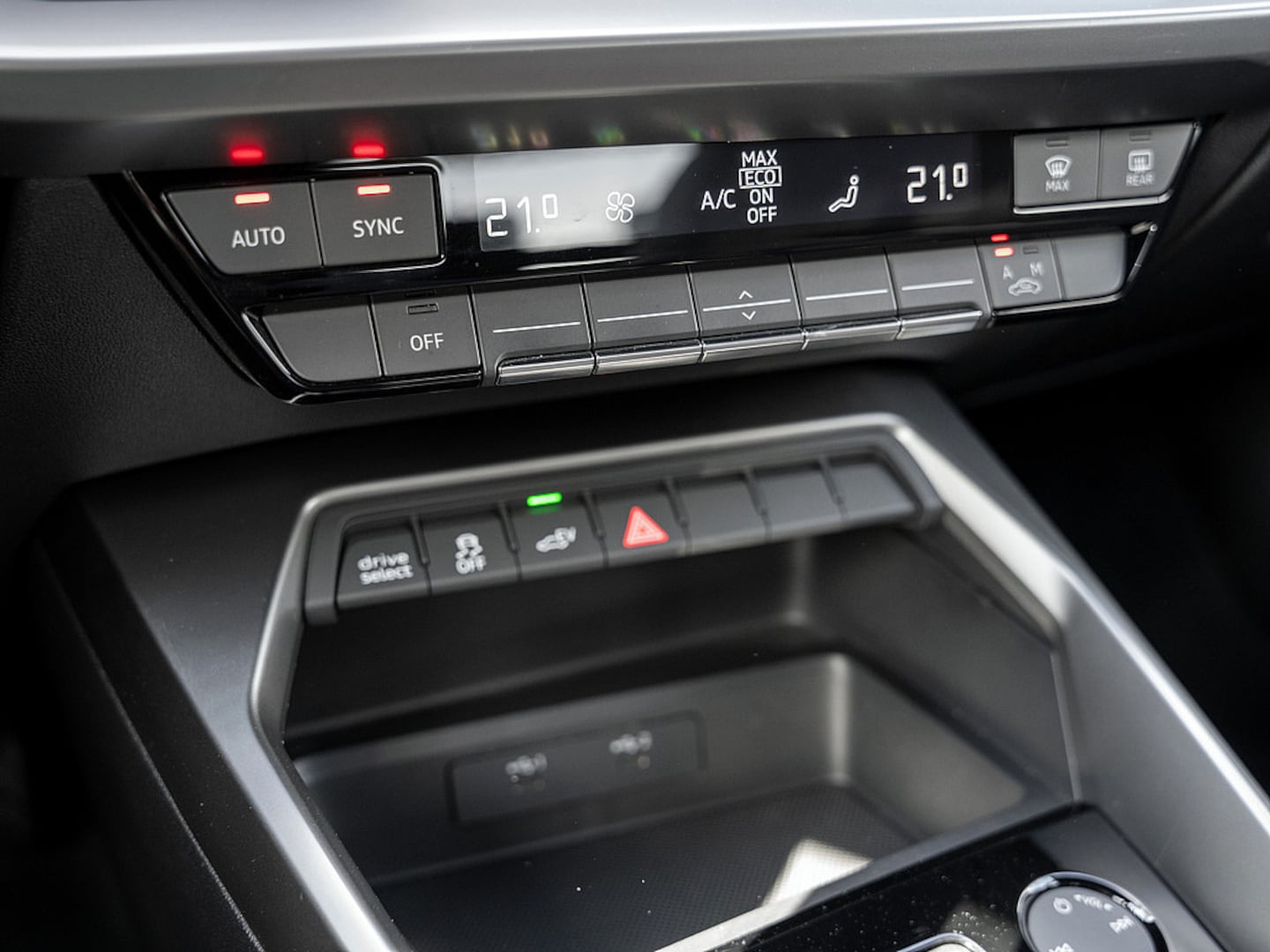 Bild über Audi A3 Sportback TFSI e 40 TFSI e S tronic - für weitere Informationen kontaktieren Sie den Audi Partner