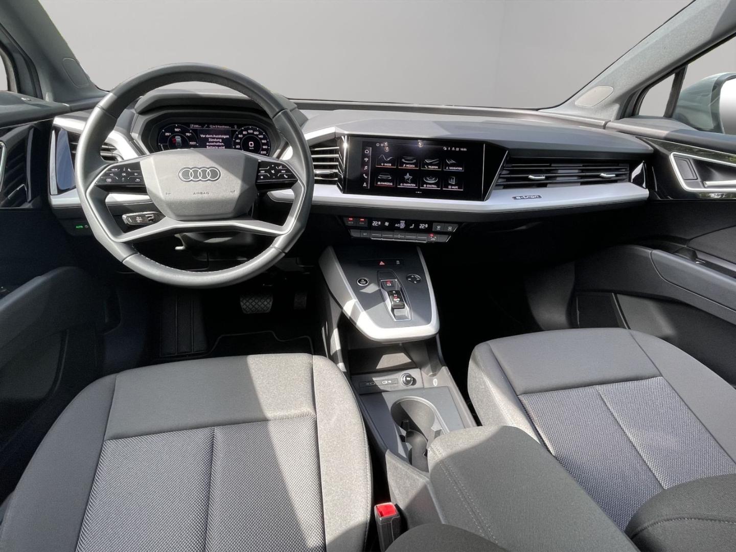 Image about Audi Q4 e-tron 40 e-tron