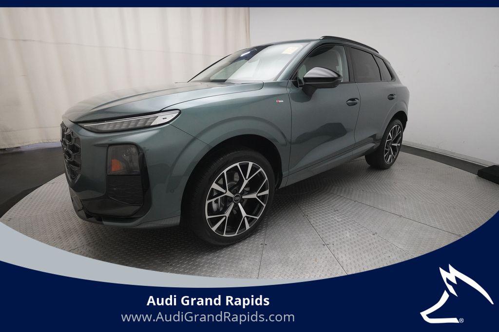 2026 Audi Q3 S line quattro's photo