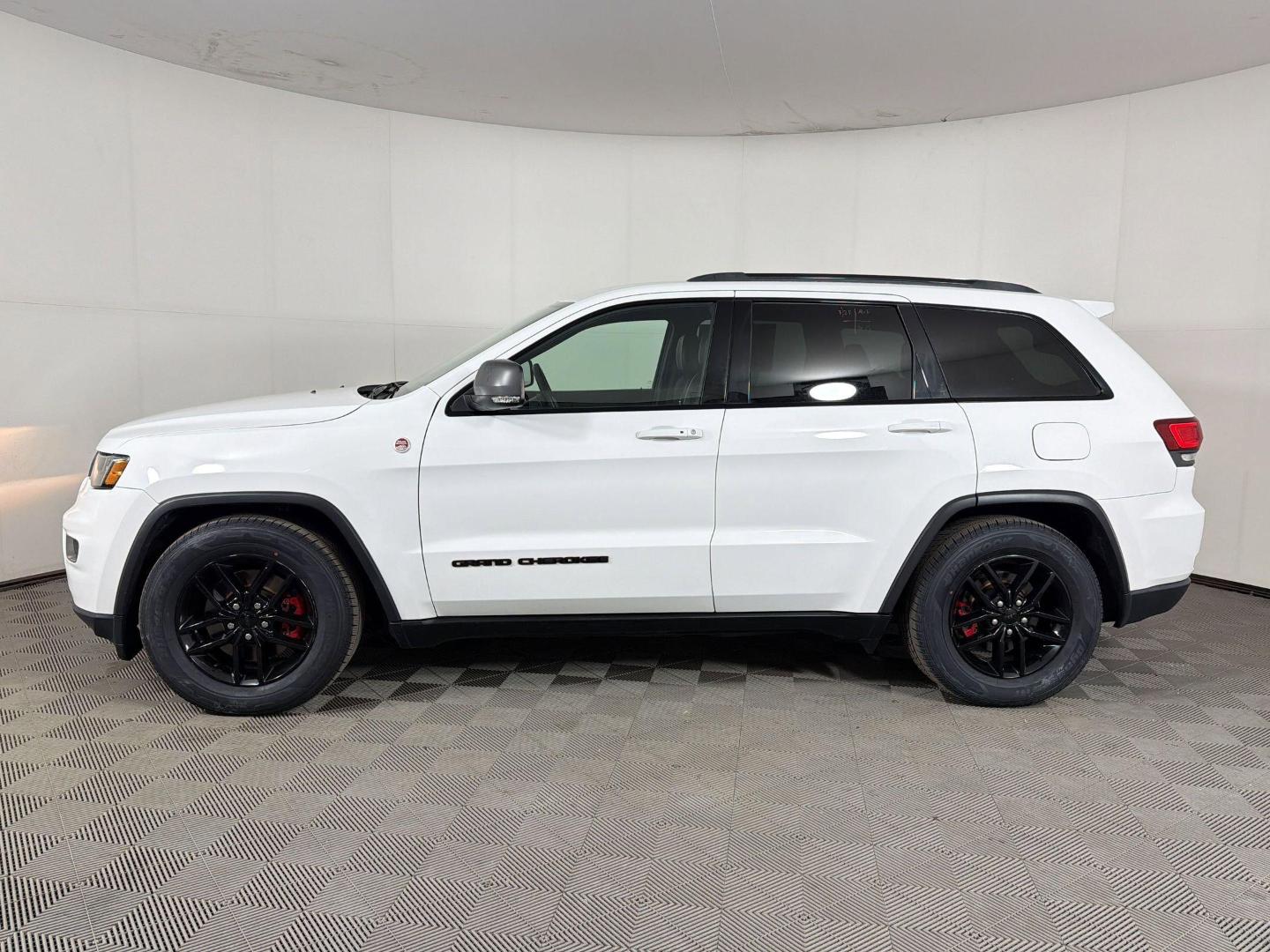 Used 2019 Jeep Grand Cherokee Trailhawk with VIN 1C4RJFLT2KC645957 for sale in Rockville, MD