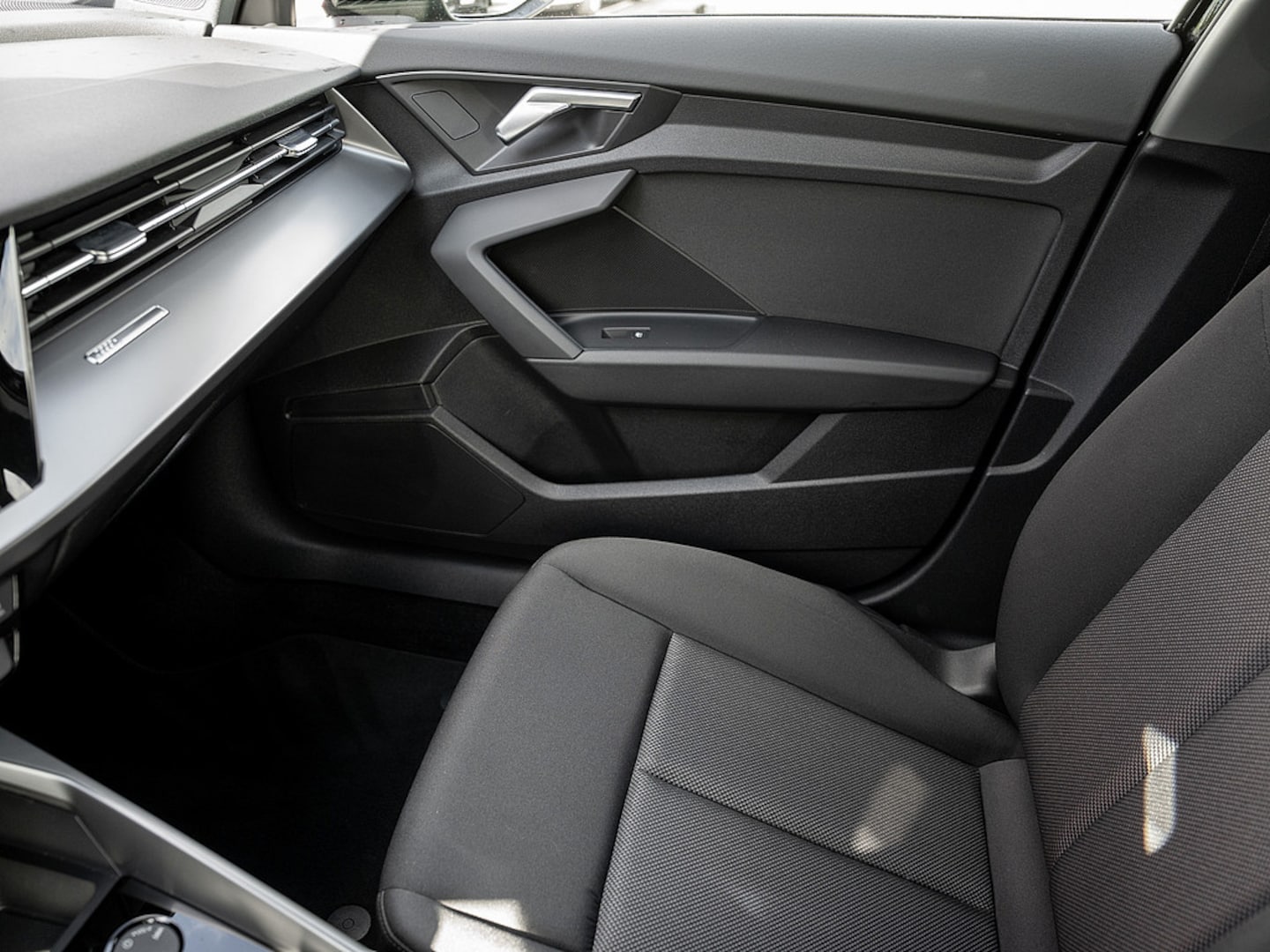 Bild über Audi A3 Sportback TFSI e 40 TFSI e S tronic - für weitere Informationen kontaktieren Sie den Audi Partner