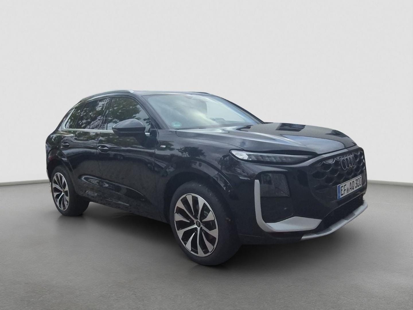Bild über Audi Q3 SUV TFSI 110 kW S tronic - für weitere Informationen kontaktieren Sie den Audi Partner