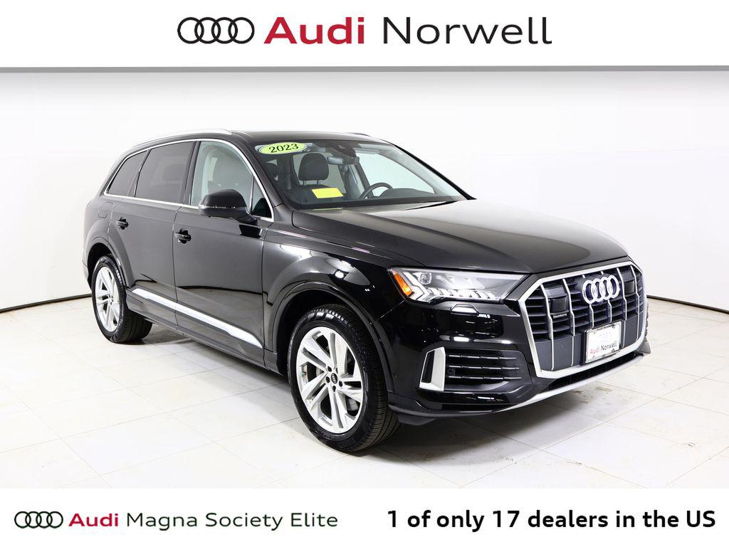 2023 Audi Q7 55 Premium Plus quattro Tiptronic's photo