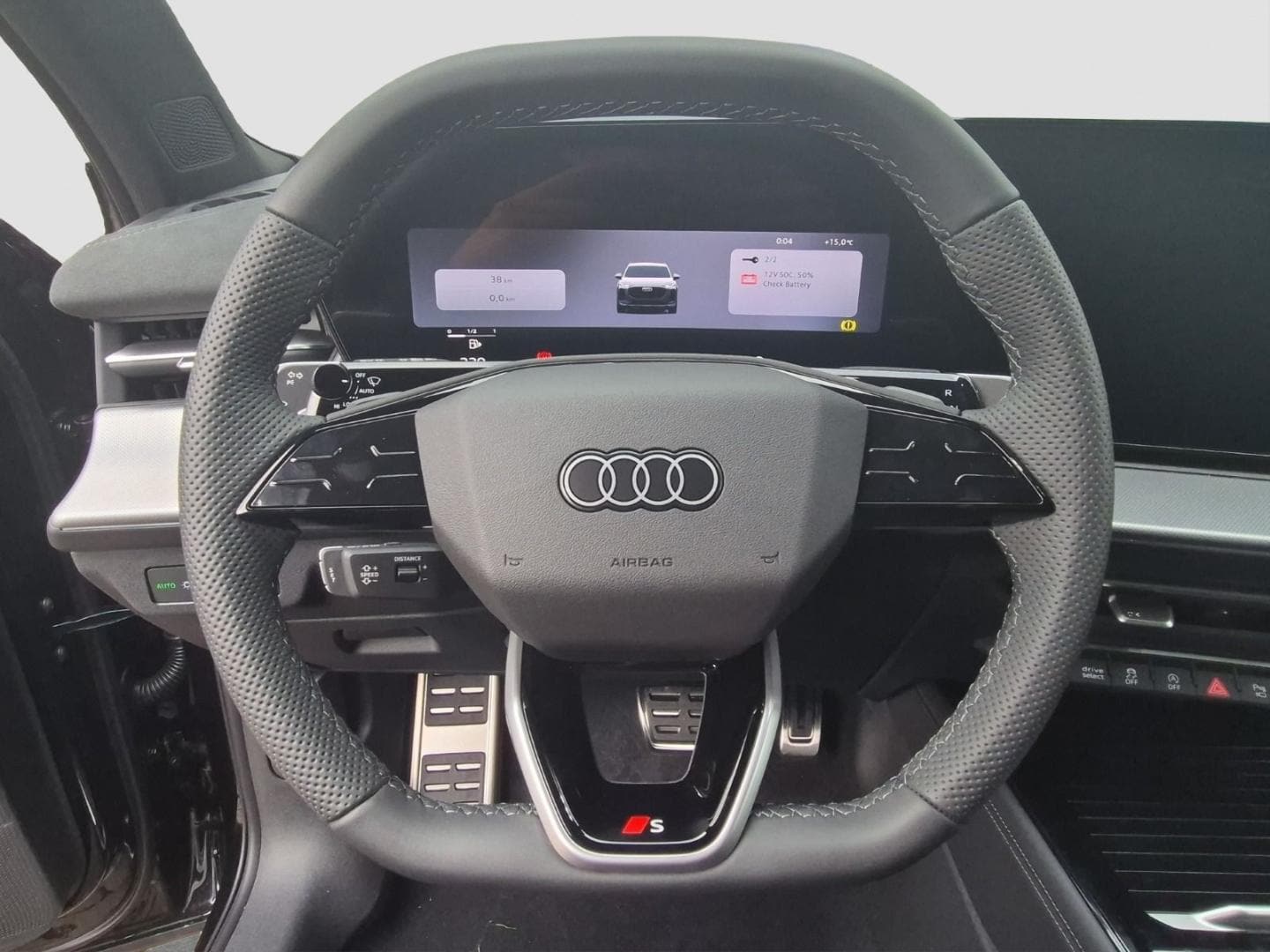 Bild über Audi Q3 SUV TFSI 110 kW S tronic - für weitere Informationen kontaktieren Sie den Audi Partner