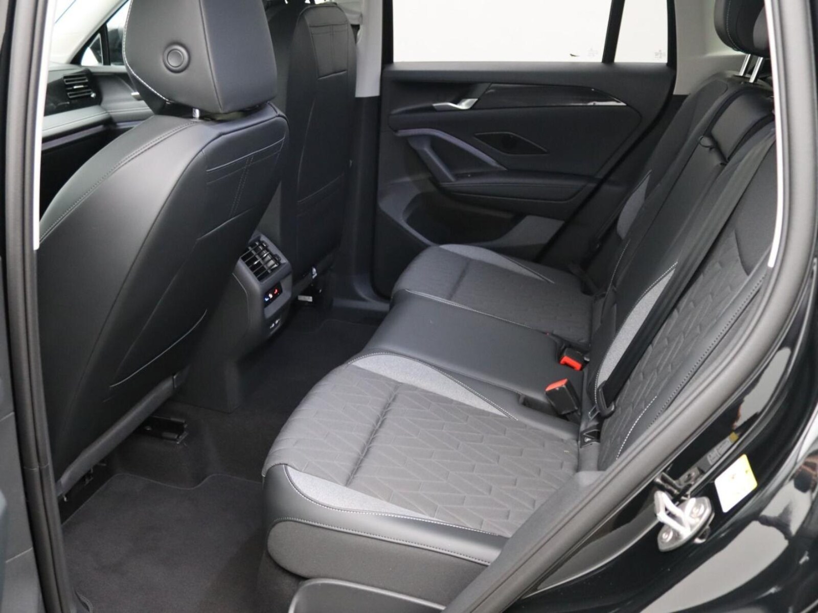 Volkswagen Tiguan – Bild 10