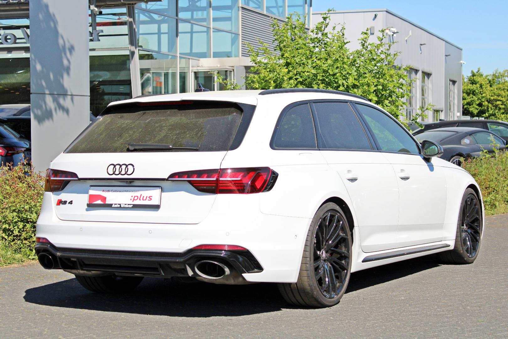 Image about Audi RS 4 Avant TFSI quattro tiptronic