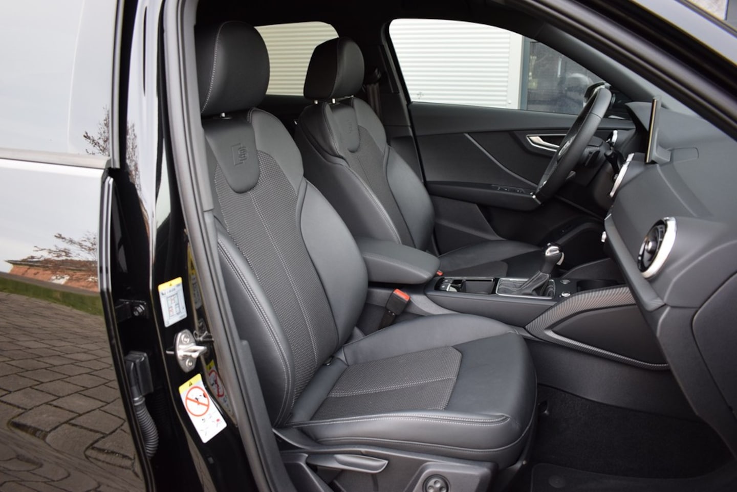 Bild über Audi Q2 S line 35 TFSI S tronic - für weitere Informationen kontaktieren Sie den Audi Partner