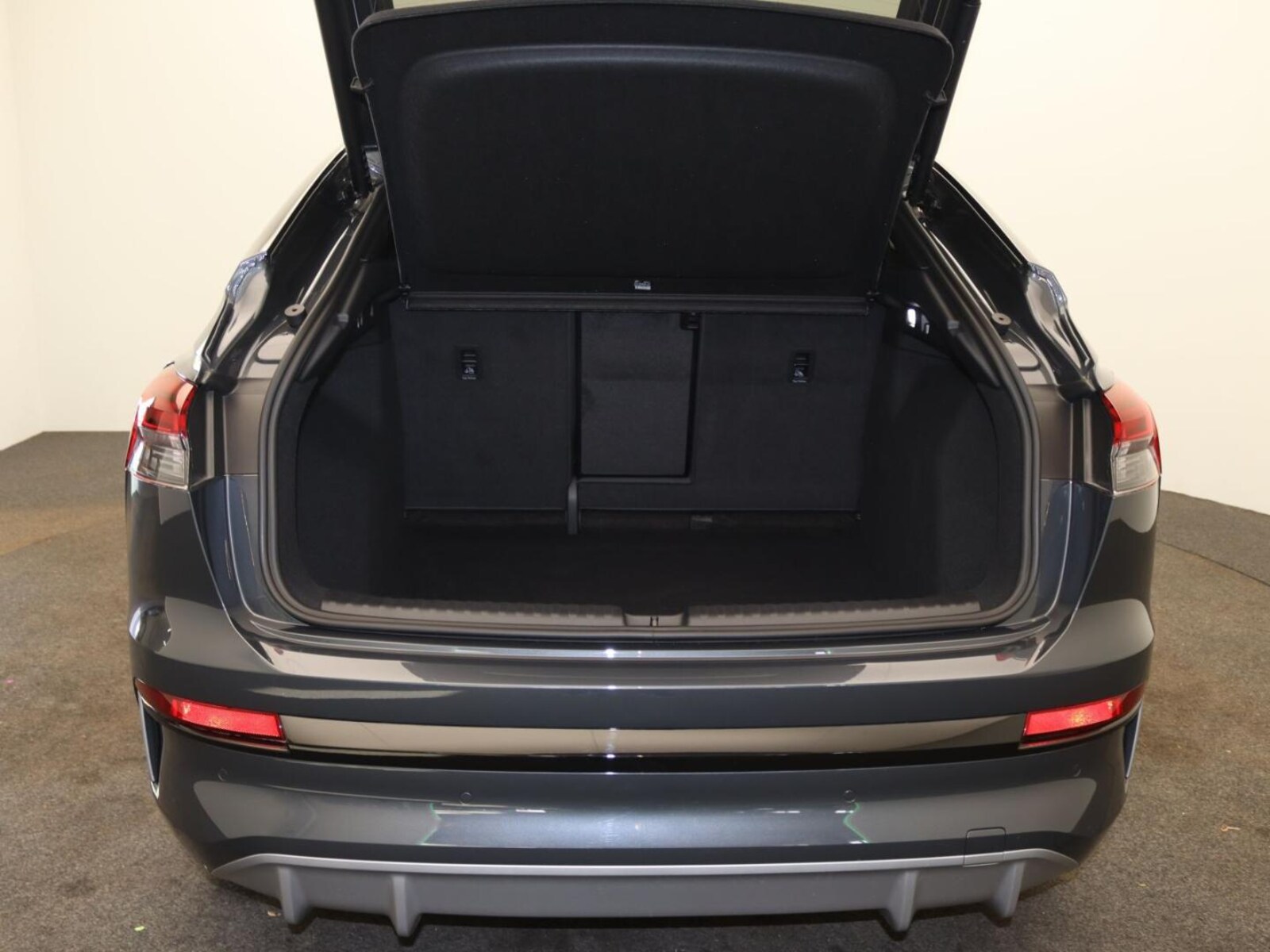 Audi Q4 Sportback e-tron – Bild 8