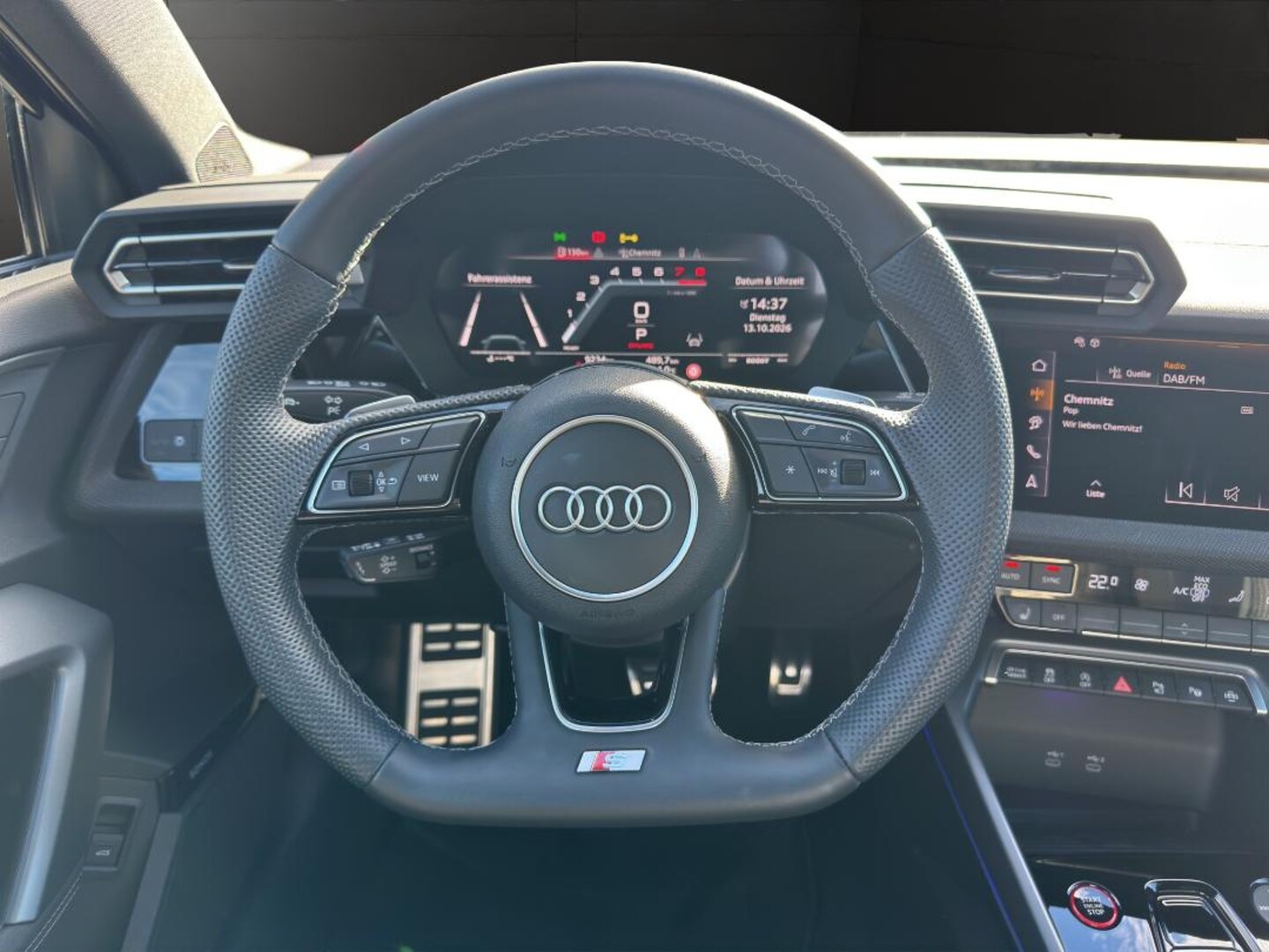 Bild über Audi S3 Limousine TFSI quattro S tronic - für weitere Informationen kontaktieren Sie den Audi Partner