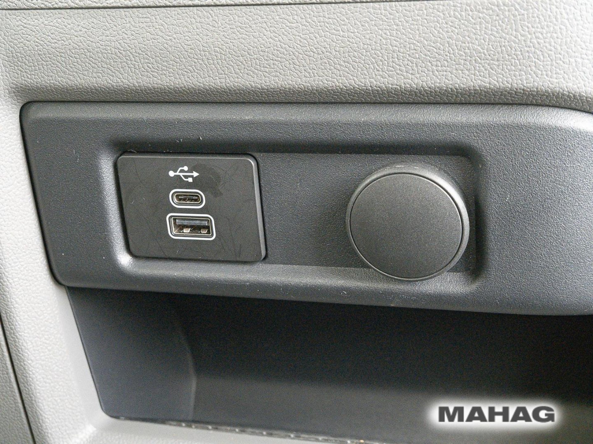 Volkswagen Caravelle langer Radstand Style