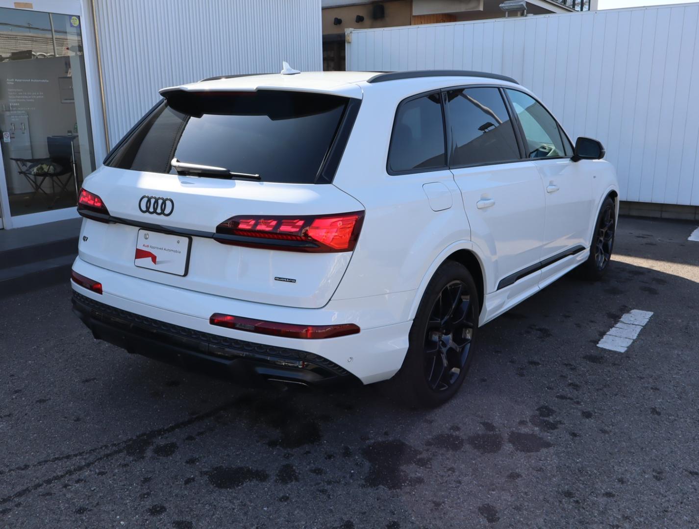 Audi Q7 SUV 55 TFSI quattro S line 250(340) kW(PS) tiptronic for more details contact your dealer
