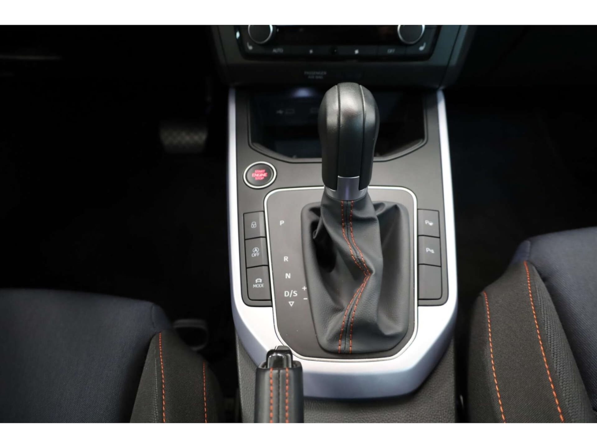 SEAT Arona FR