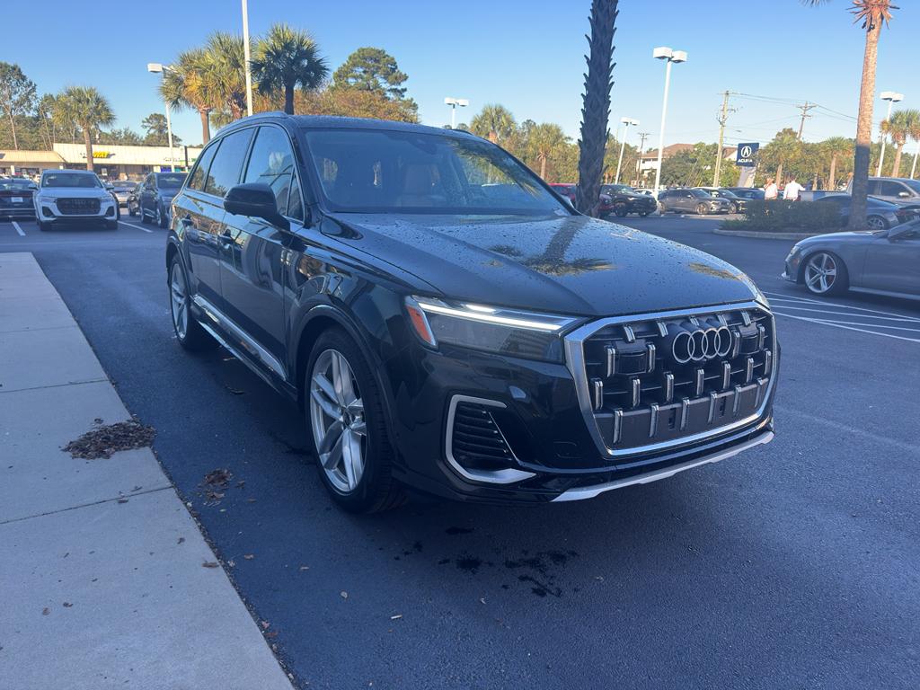 2025 Audi Q7 Premium Plus - Photo 3