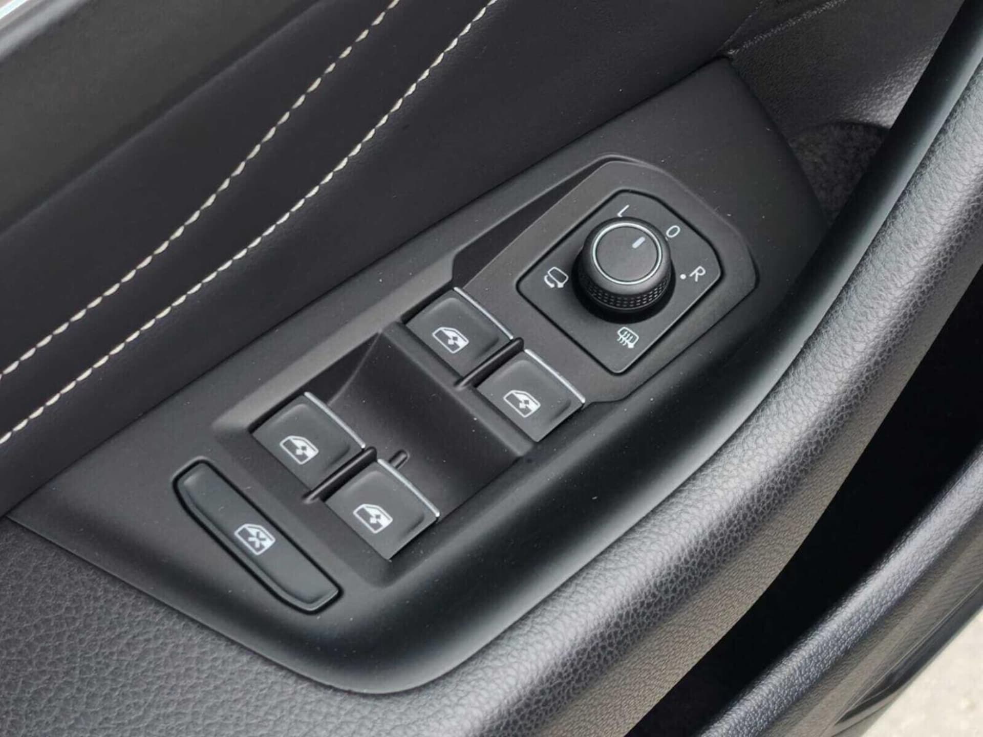 Volkswagen Passat Elegance