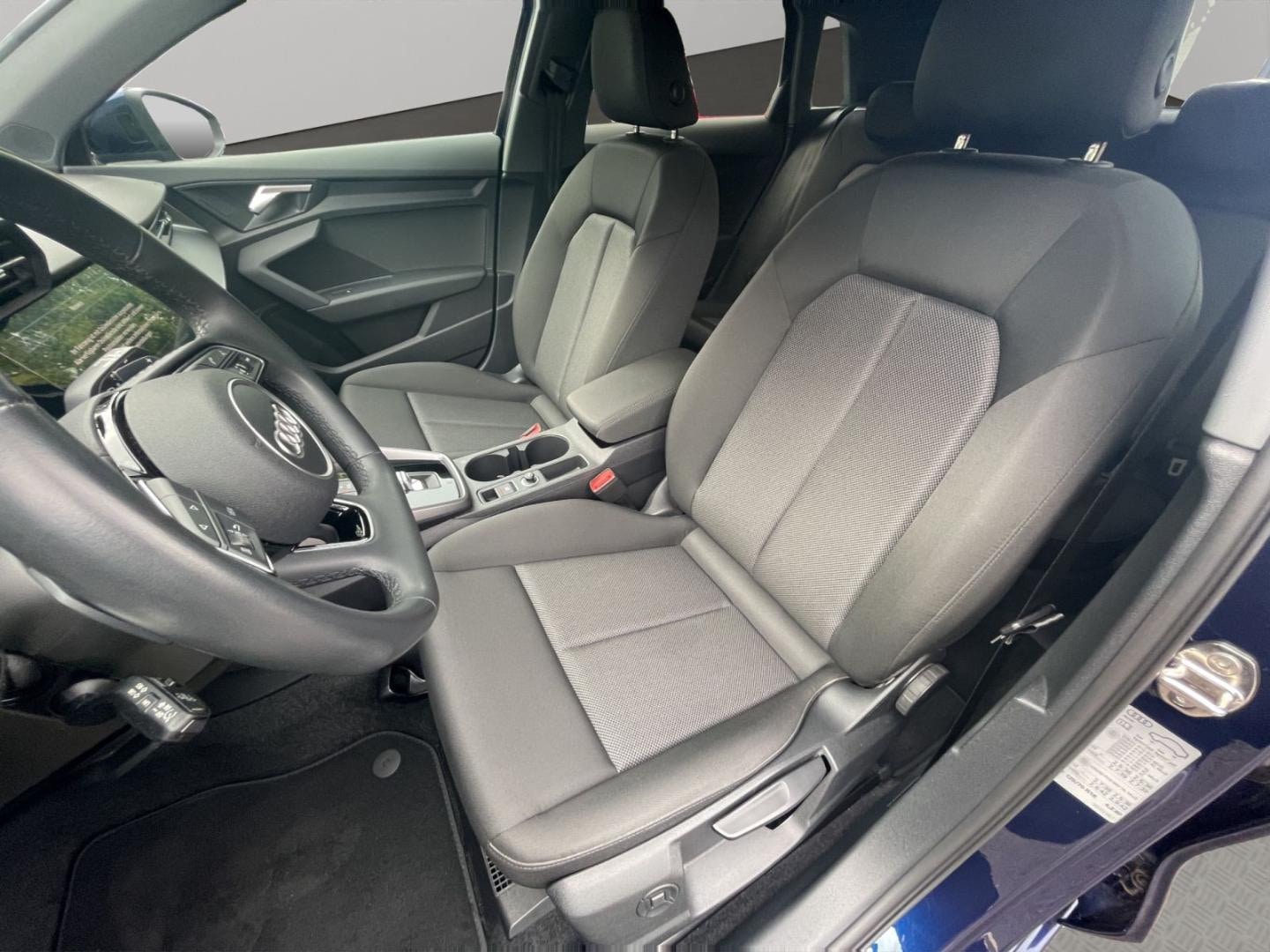 Bild über Audi A3 Sportback 35 TFSI S tronic - für weitere Informationen kontaktieren Sie den Audi Partner